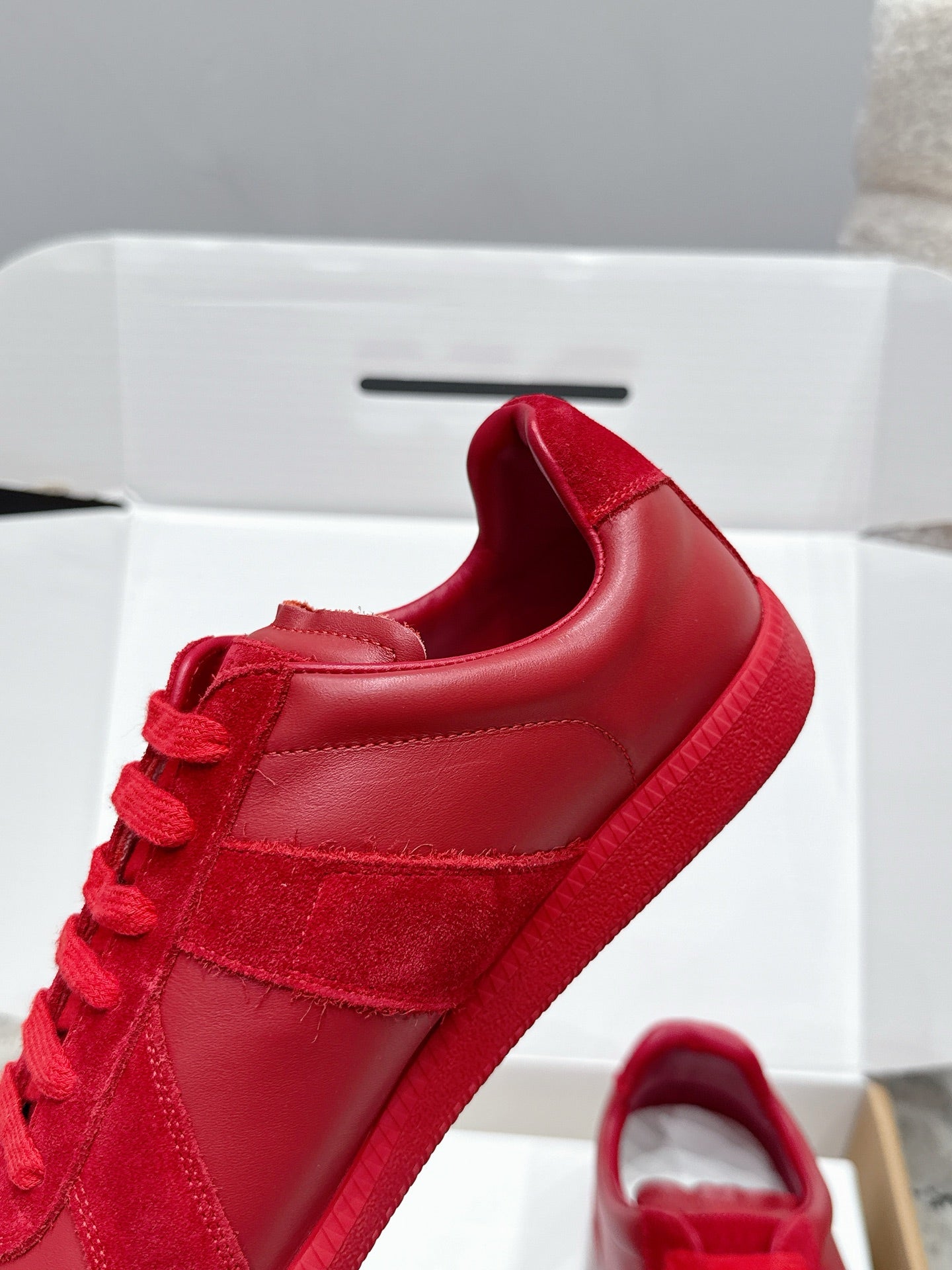 MM6 Replica Casual Sneaker Red Sheepskin Suede 881185