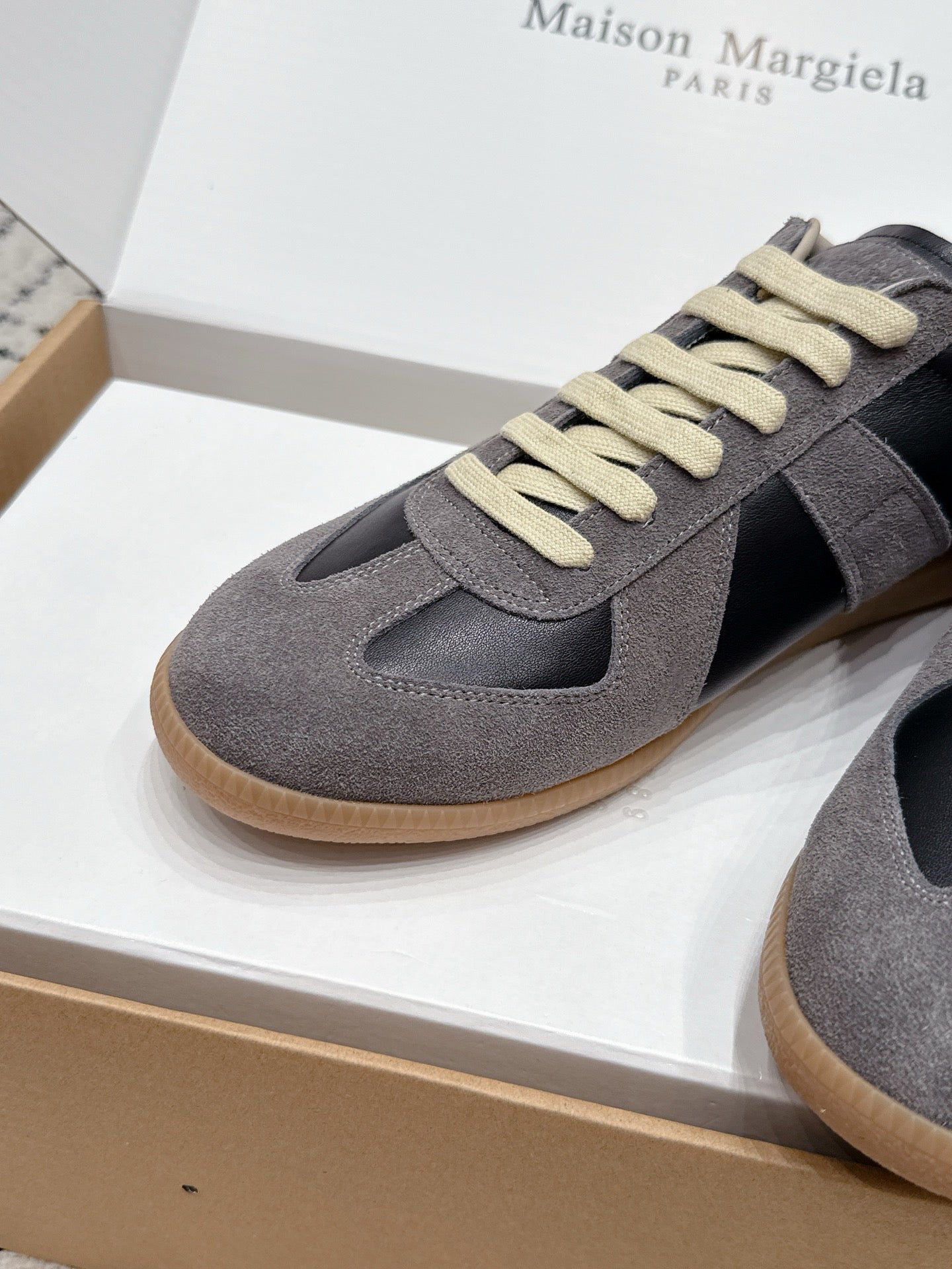 MM6 Replica Casual Sneaker Black Grey Sheepskin Suede 881187