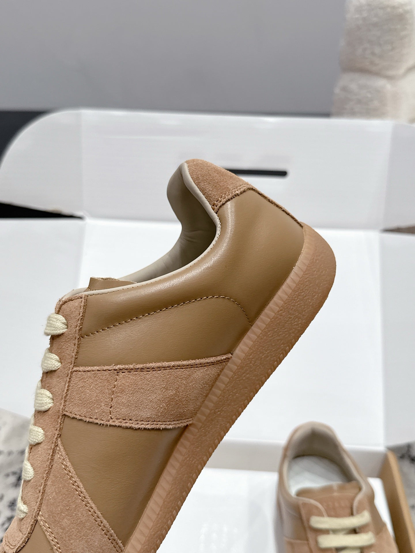 MM6 Replica Casual Sneaker Brown Sheepskin Suede 881192