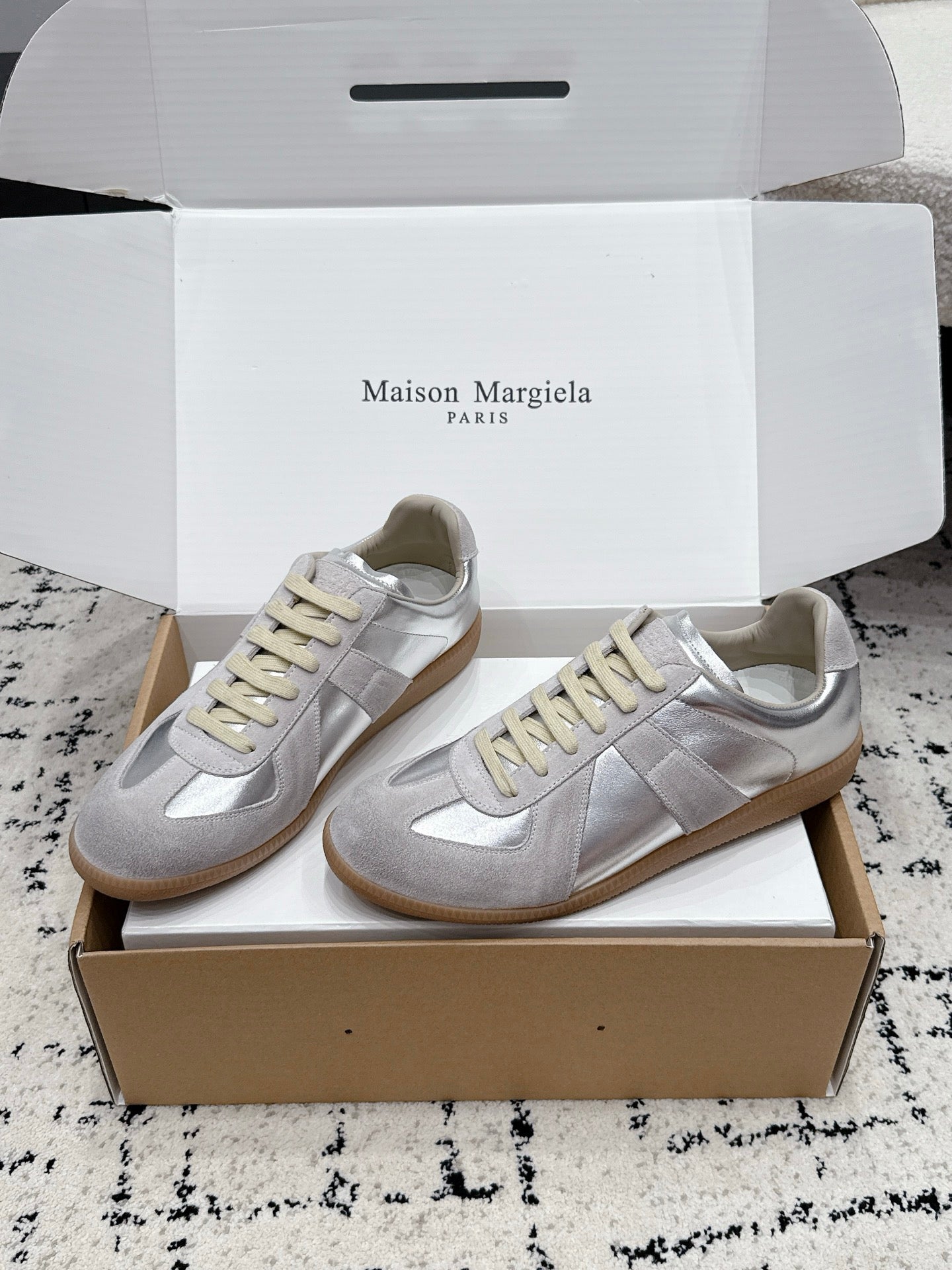 MM6 Replica Casual Sneaker Light Grey Sheepskin Suede 881200