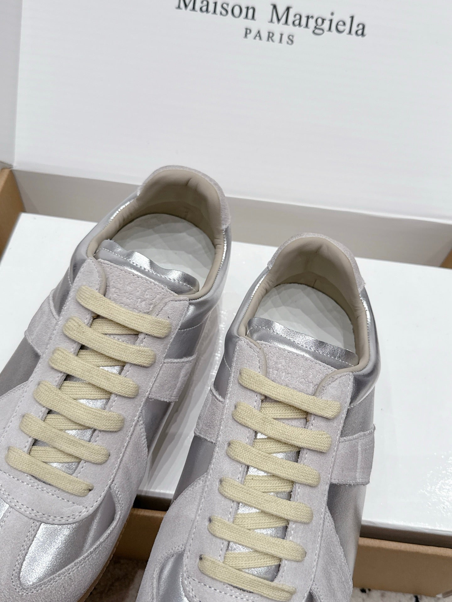 MM6 Replica Casual Sneaker Light Grey Sheepskin Suede 881200