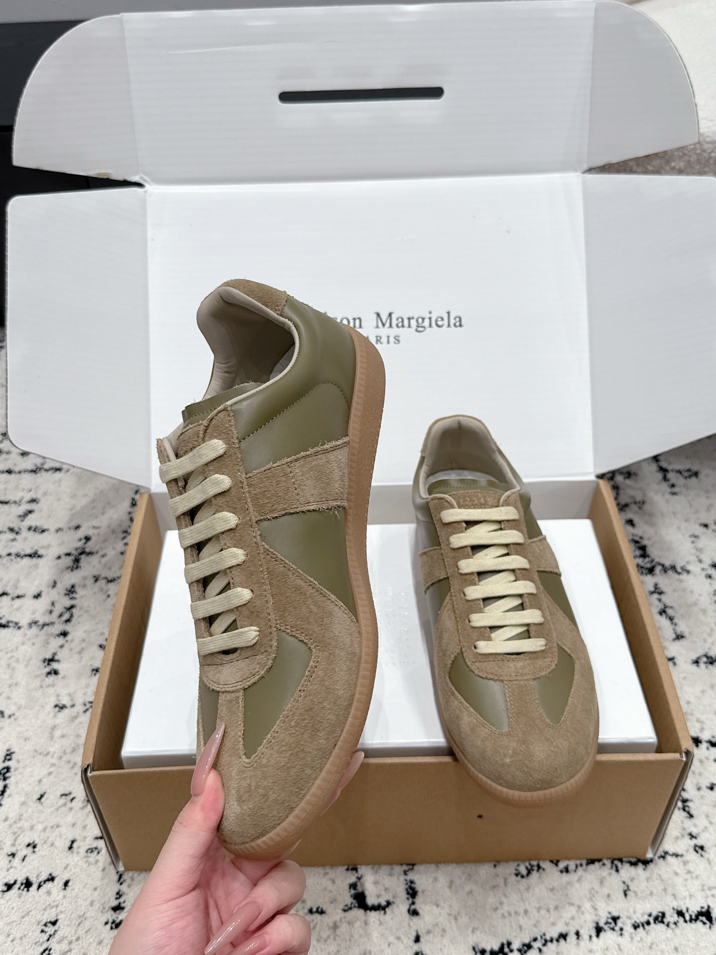 MM6 Replica Casual Sneaker Taupe Sheepskin Suede 881202