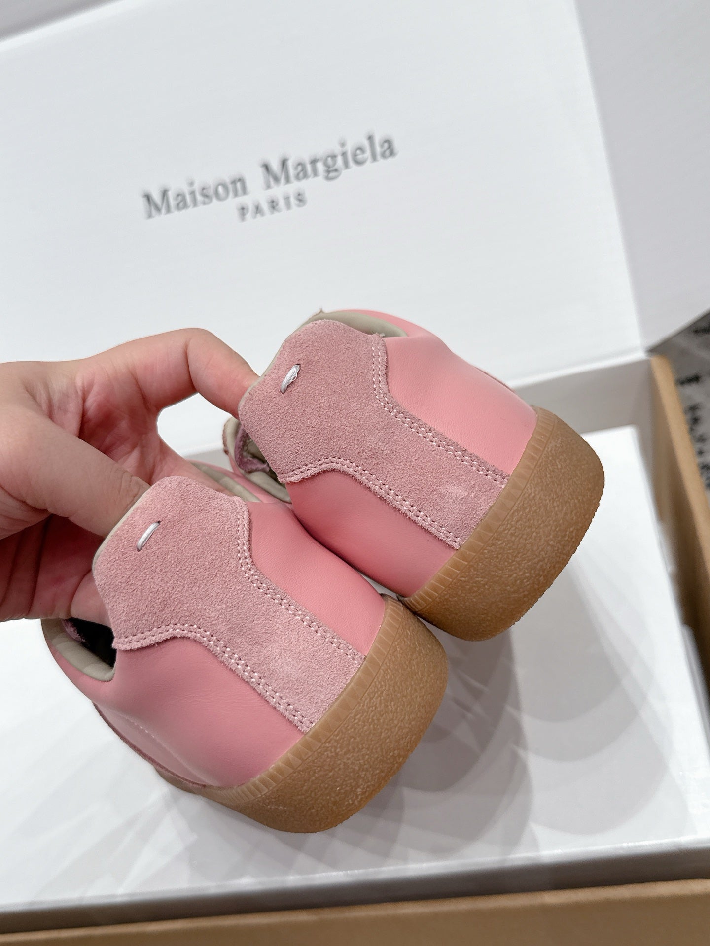 MM6 Replica Casual Sneaker Light Pink Sheepskin Suede 881203