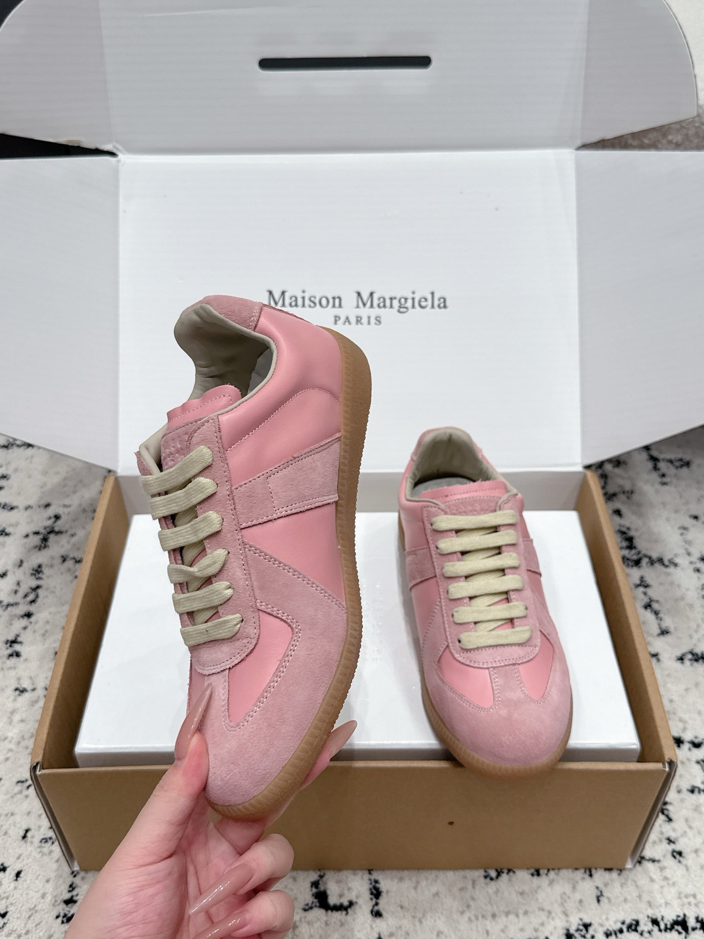 MM6 Replica Casual Sneaker Light Pink Sheepskin Suede 881203