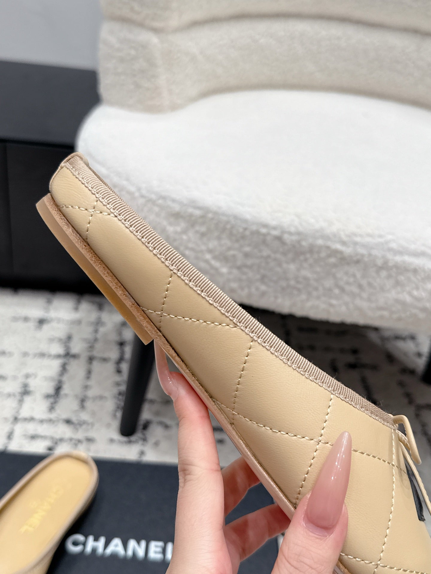 CC 26s Coco Beach Cambon Mule Beige Lambskin 847132