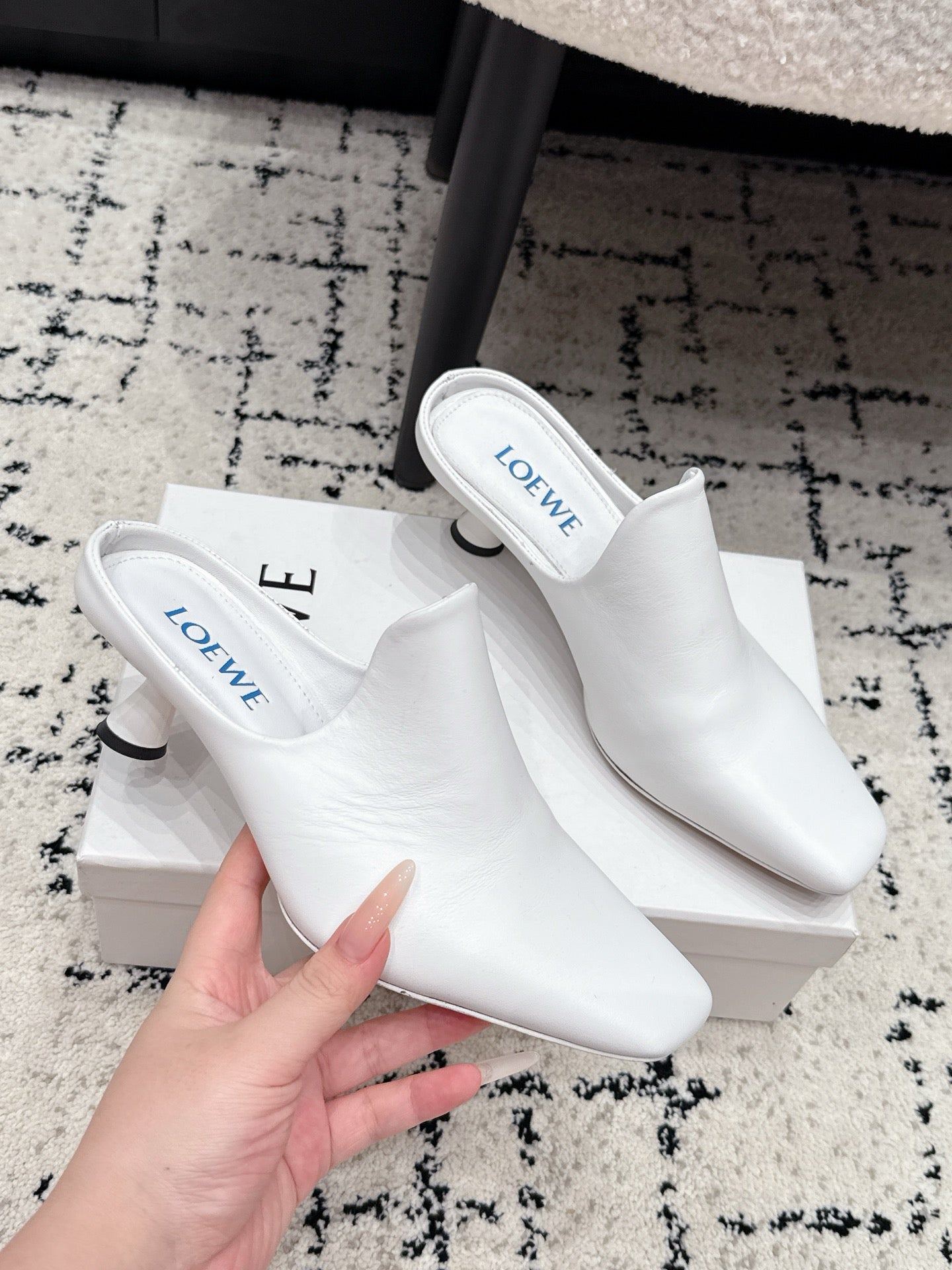 Loewe Emily Mule White Lambskin 880824