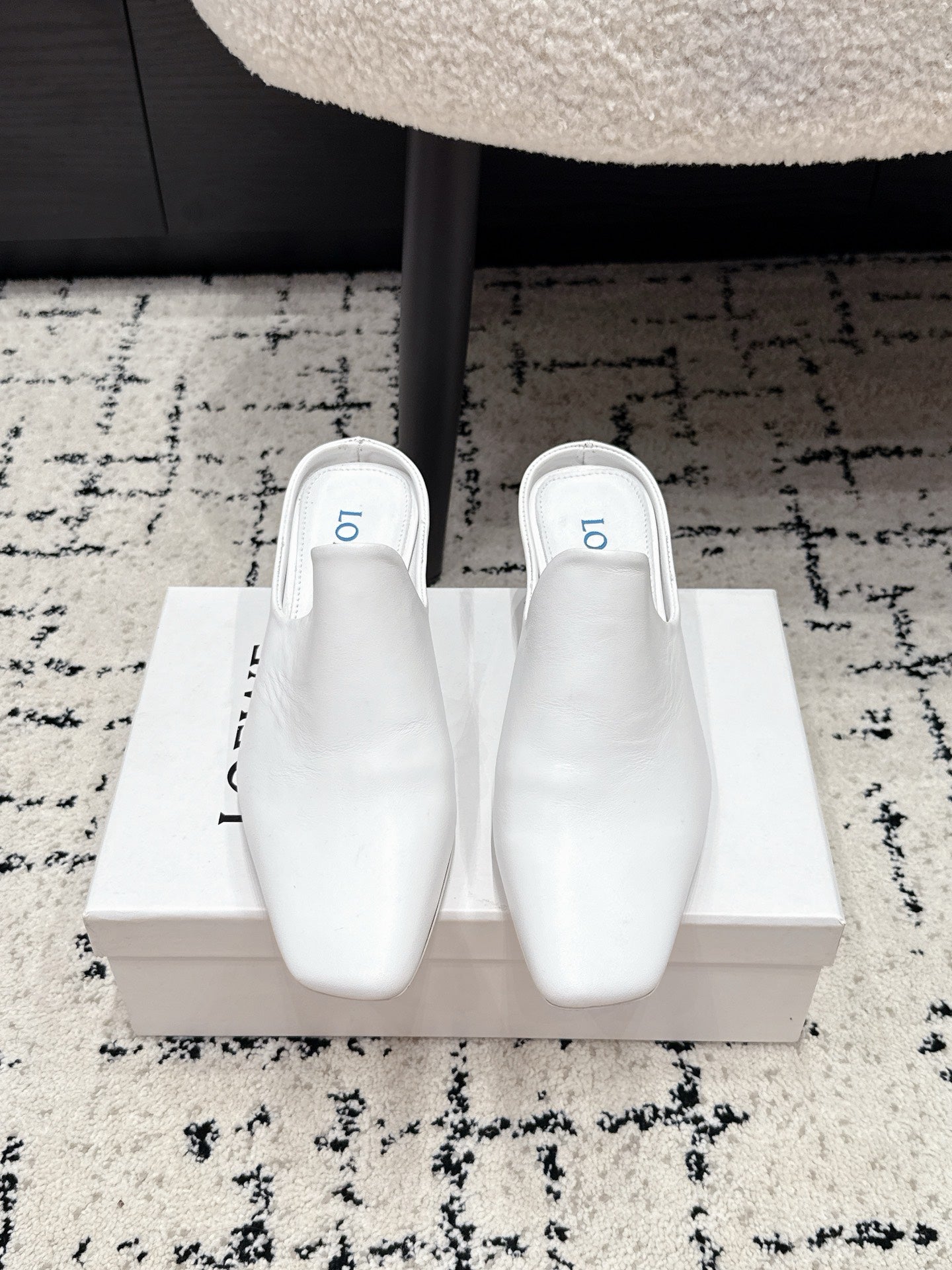 Loewe Emily Mule White Lambskin 880824
