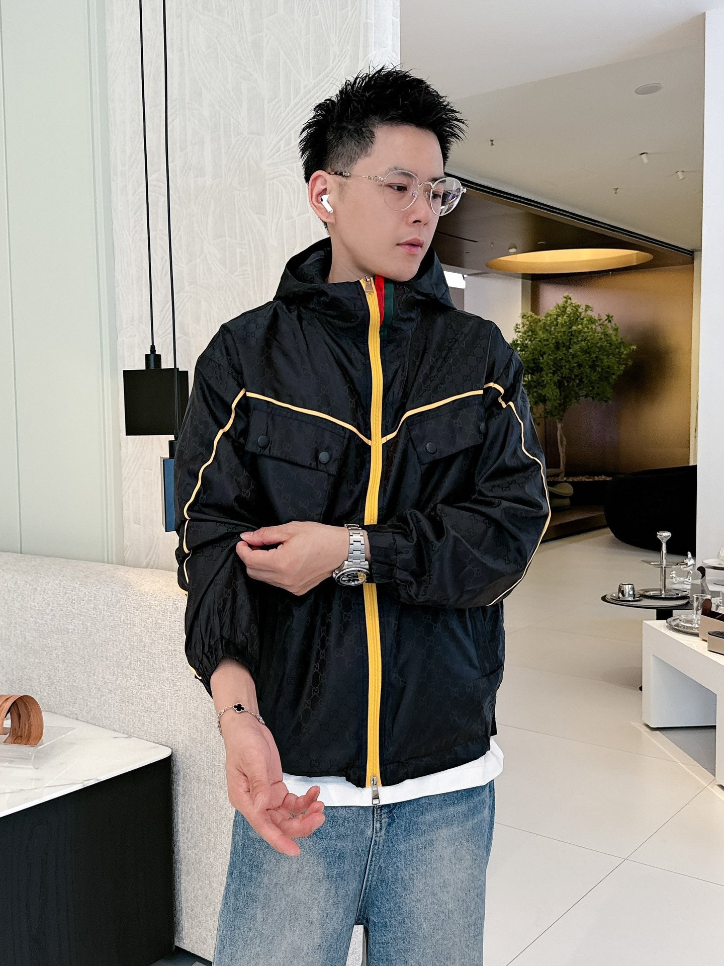 Gucci Men’s Jacket Black Yellow Nylon Satin