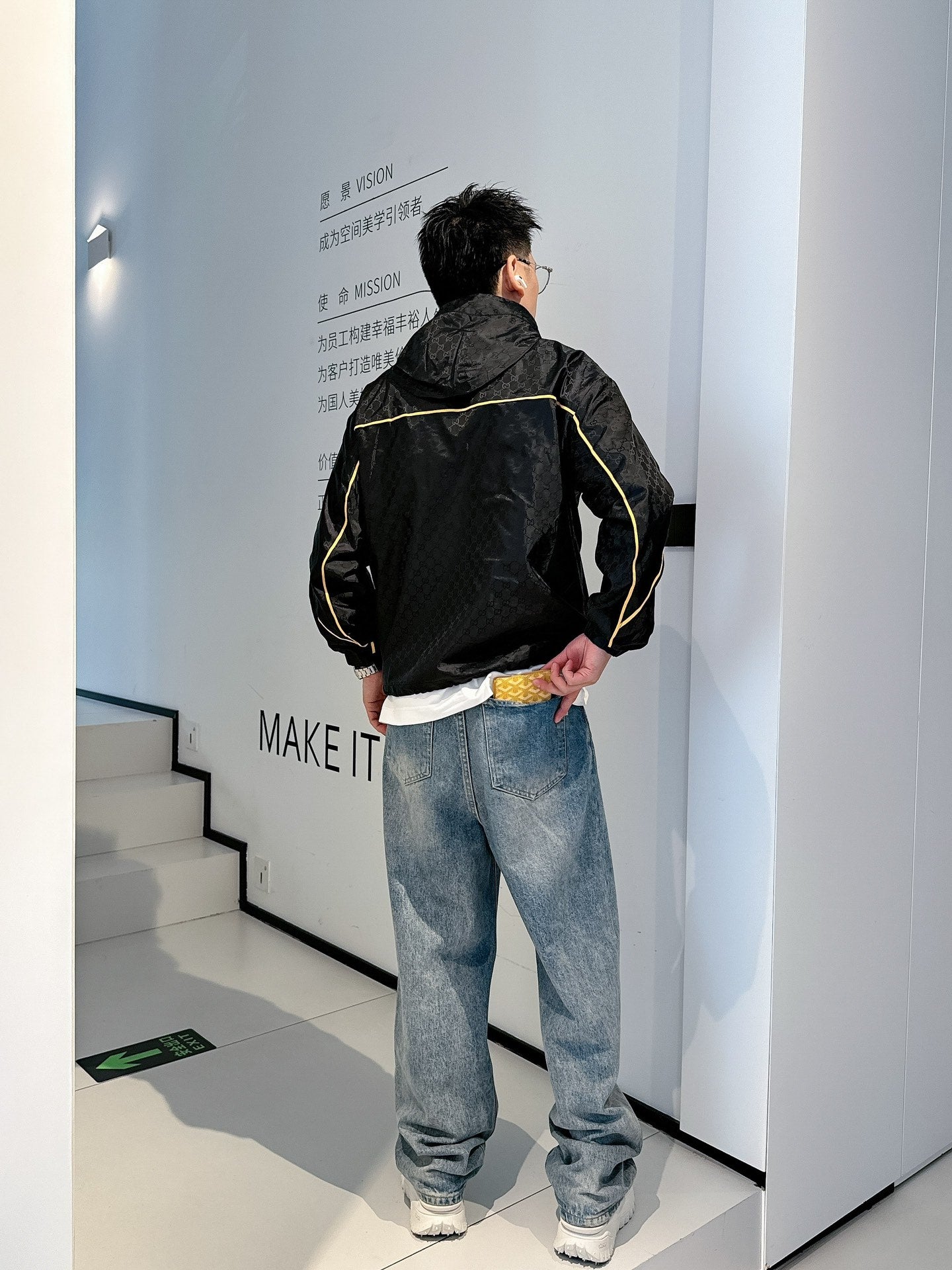 Gucci Men’s Jacket Black Yellow Nylon Satin