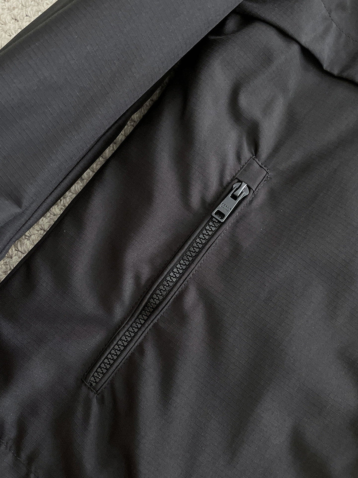Prada 26s Men Hooded Windbreaker Jacket Enamelled Triangle Logo 391852