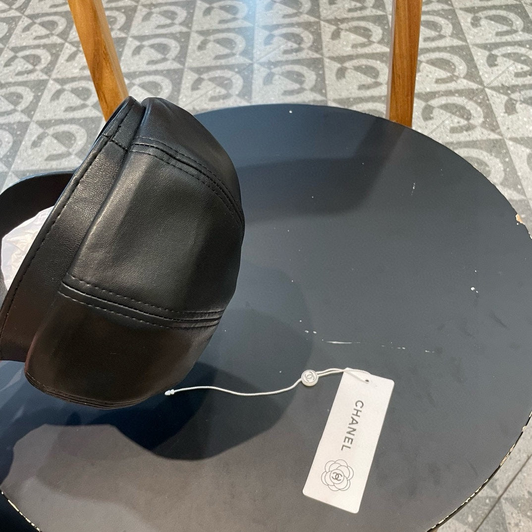 BAKER BOY CAP IN TORTILLA BROWN CALFSKIN 419446