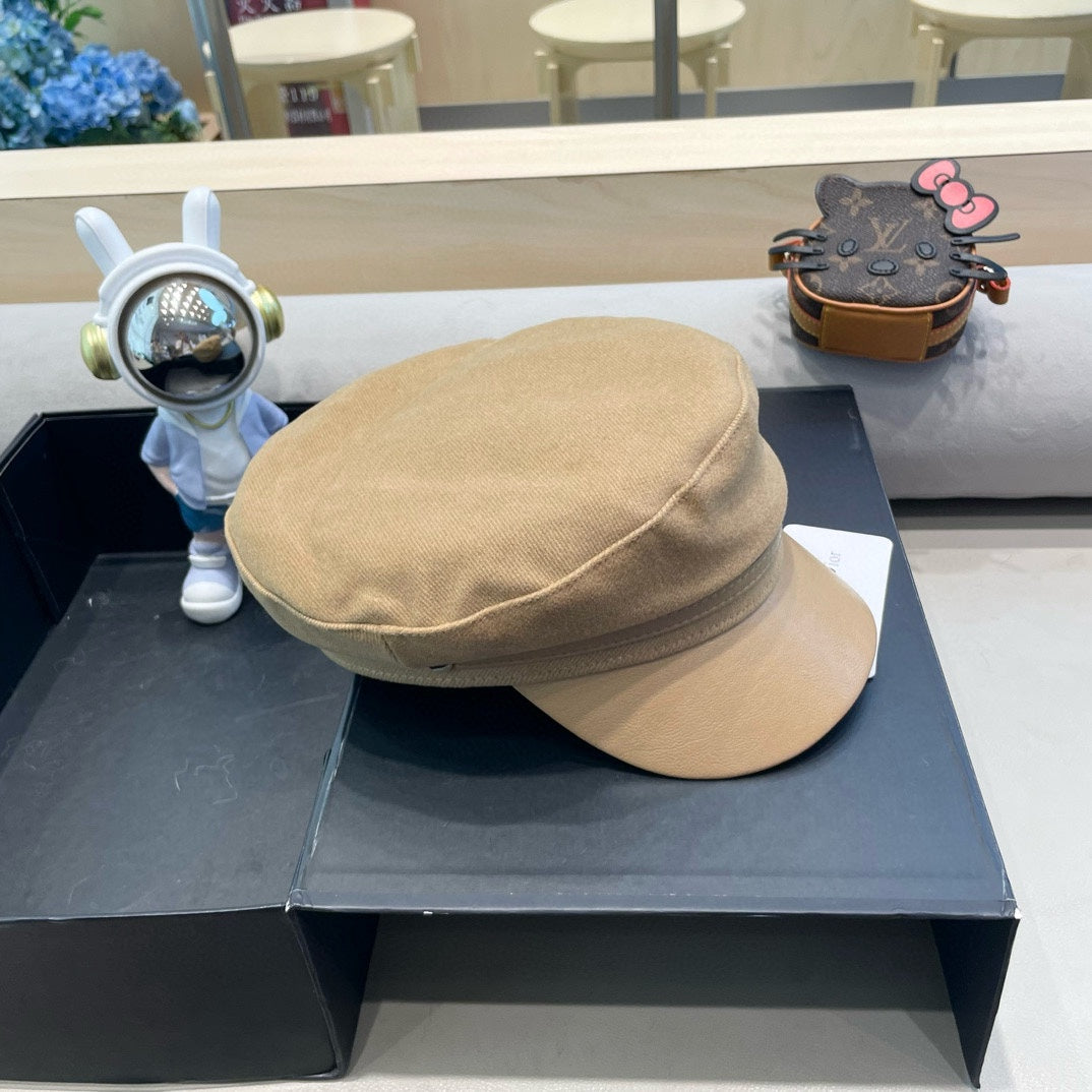 BAKER BOY HAT IN BOUTIQUE BEIGE COTTON AND LEATHER 428244