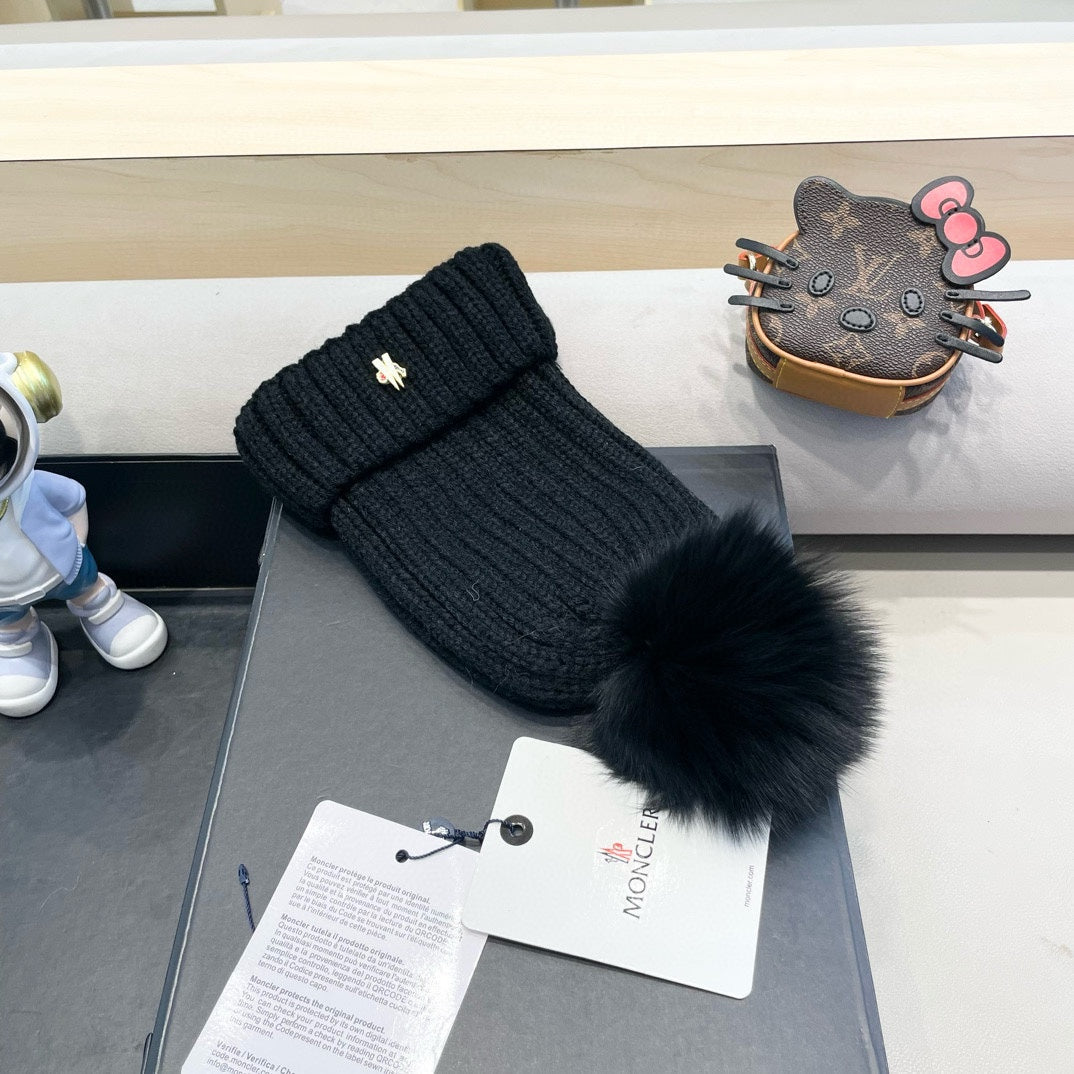 WOOL BEANIE WITH POM POM BLACK 435049