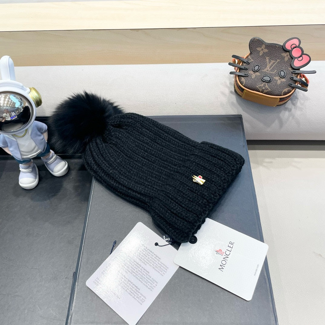 WOOL BEANIE WITH POM POM BLACK 435049