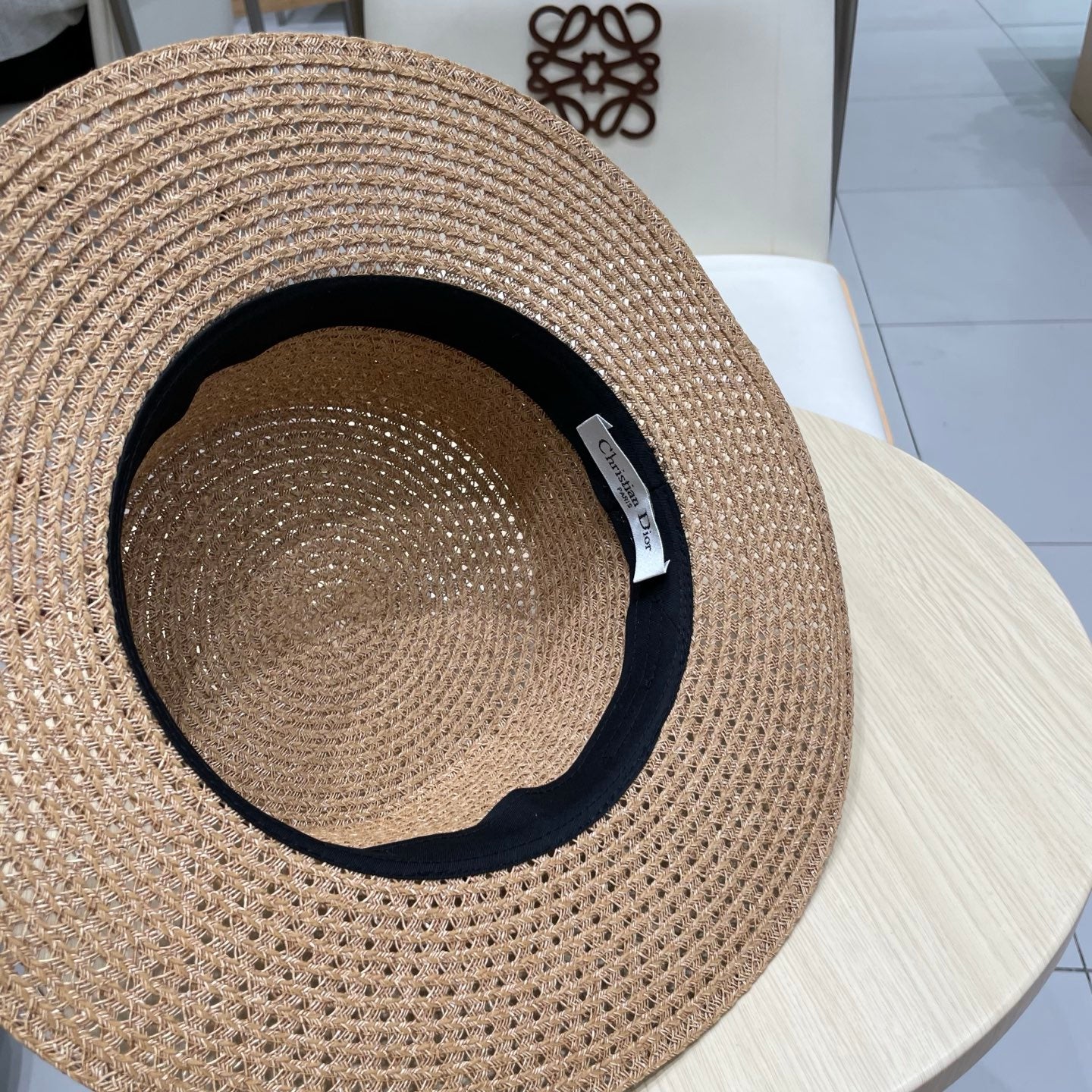 BUCKET HAT IN DARK BEIGE RAFFIA 653751