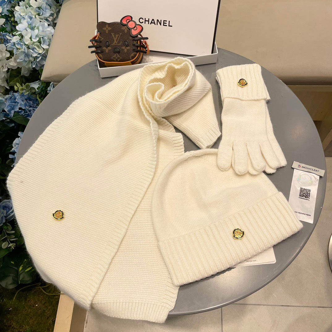 MC 26s Winter Knit Set Cream White Wool 499302