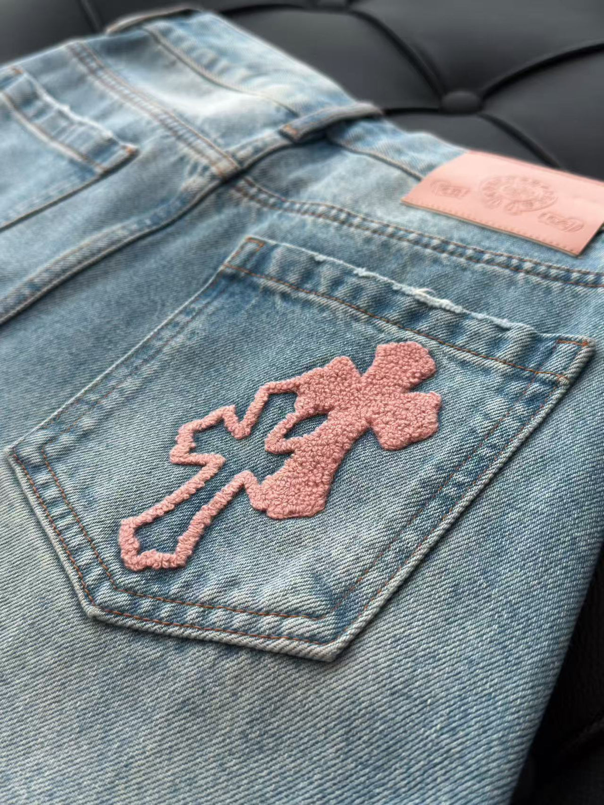 Chrome Hearts 26s Light Blue Pink Cross Patch Denim Wide-Leg Jeans 447670