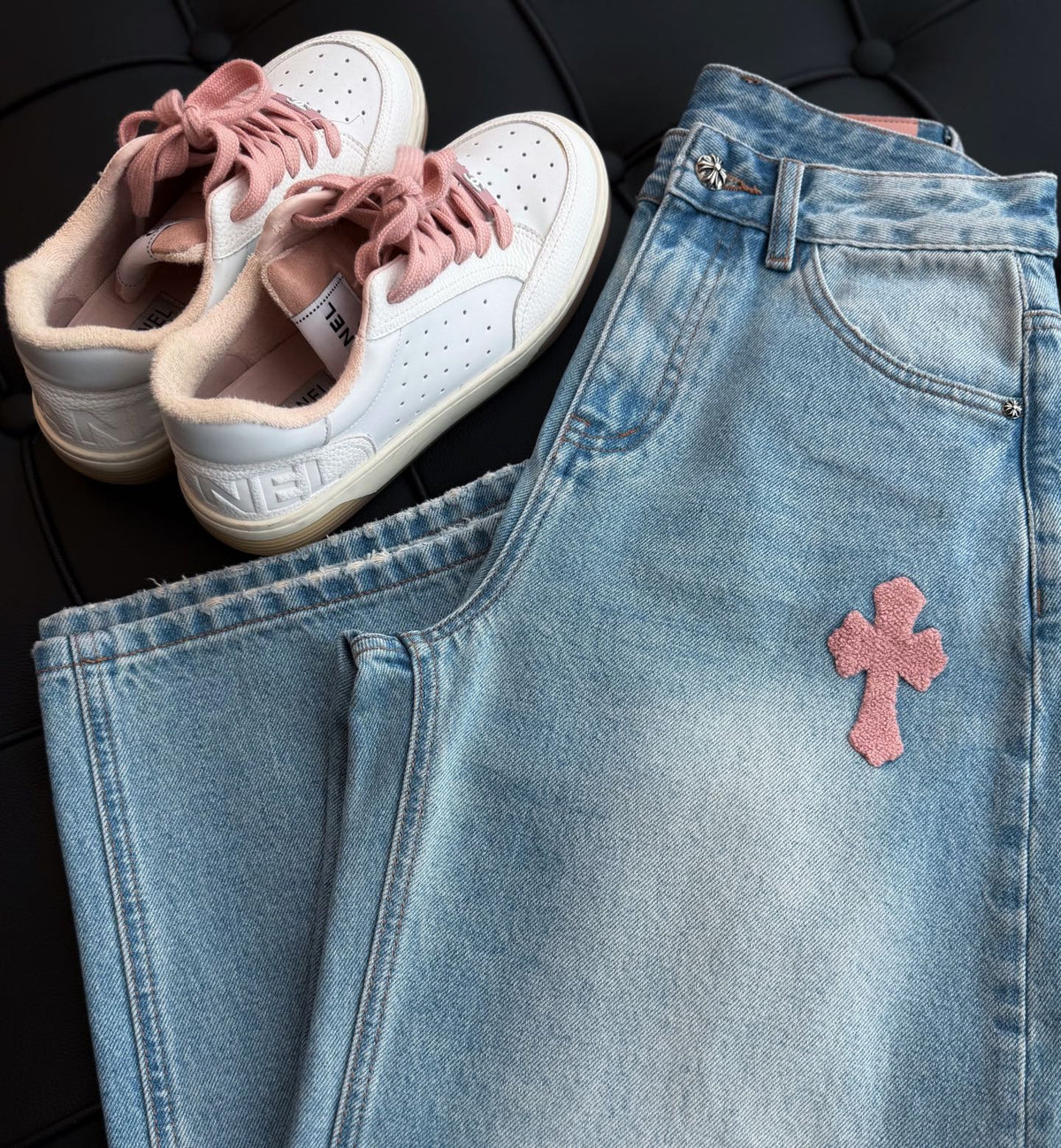 Chrome Hearts 26s Light Blue Pink Cross Patch Denim Wide-Leg Jeans 447670