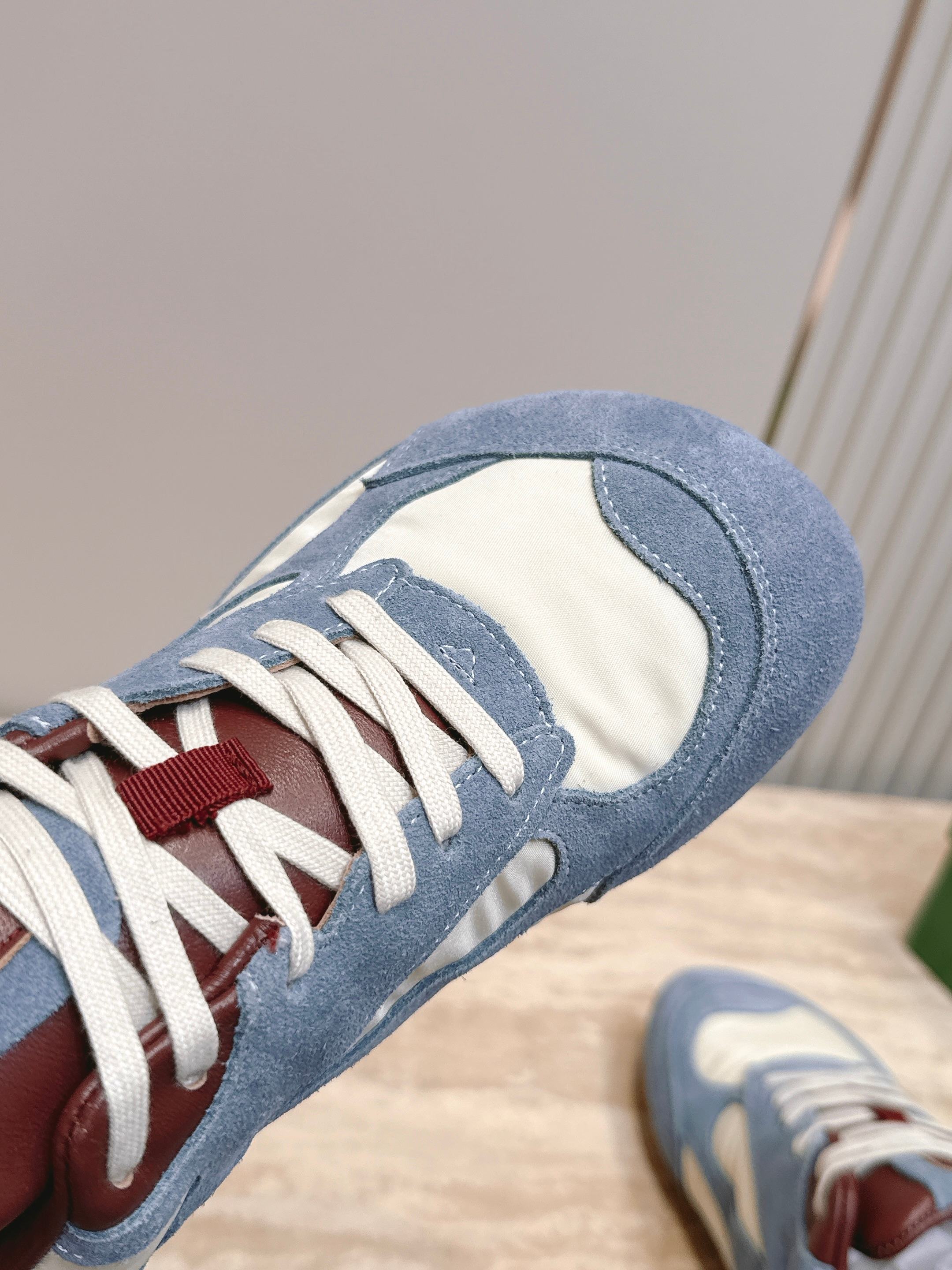 BV Orbit Flash Retro Sneake Grey Blue White Fabric Suede 934415
