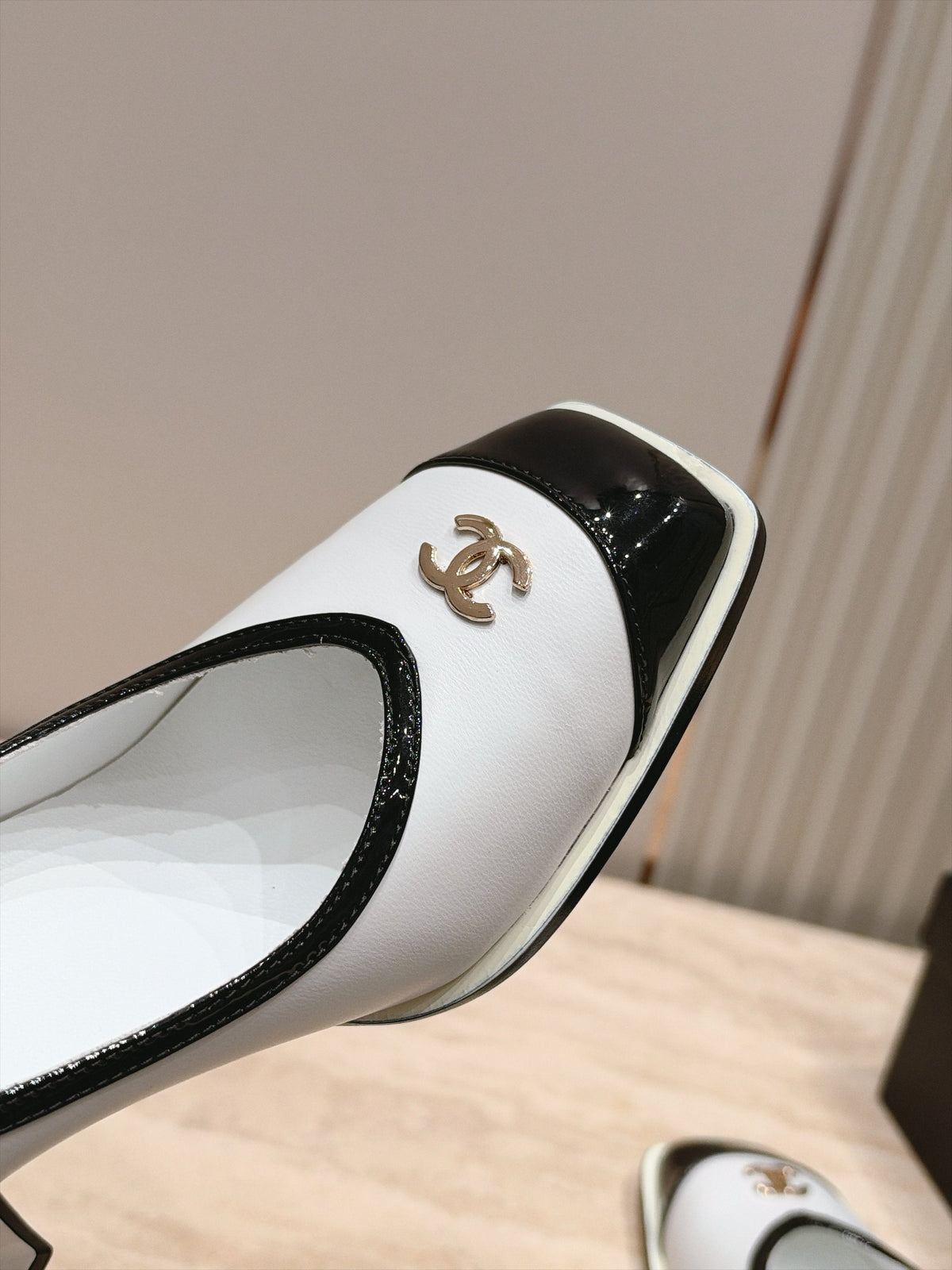 Chanel 2026 Block Heel Pumps White Leather 196231