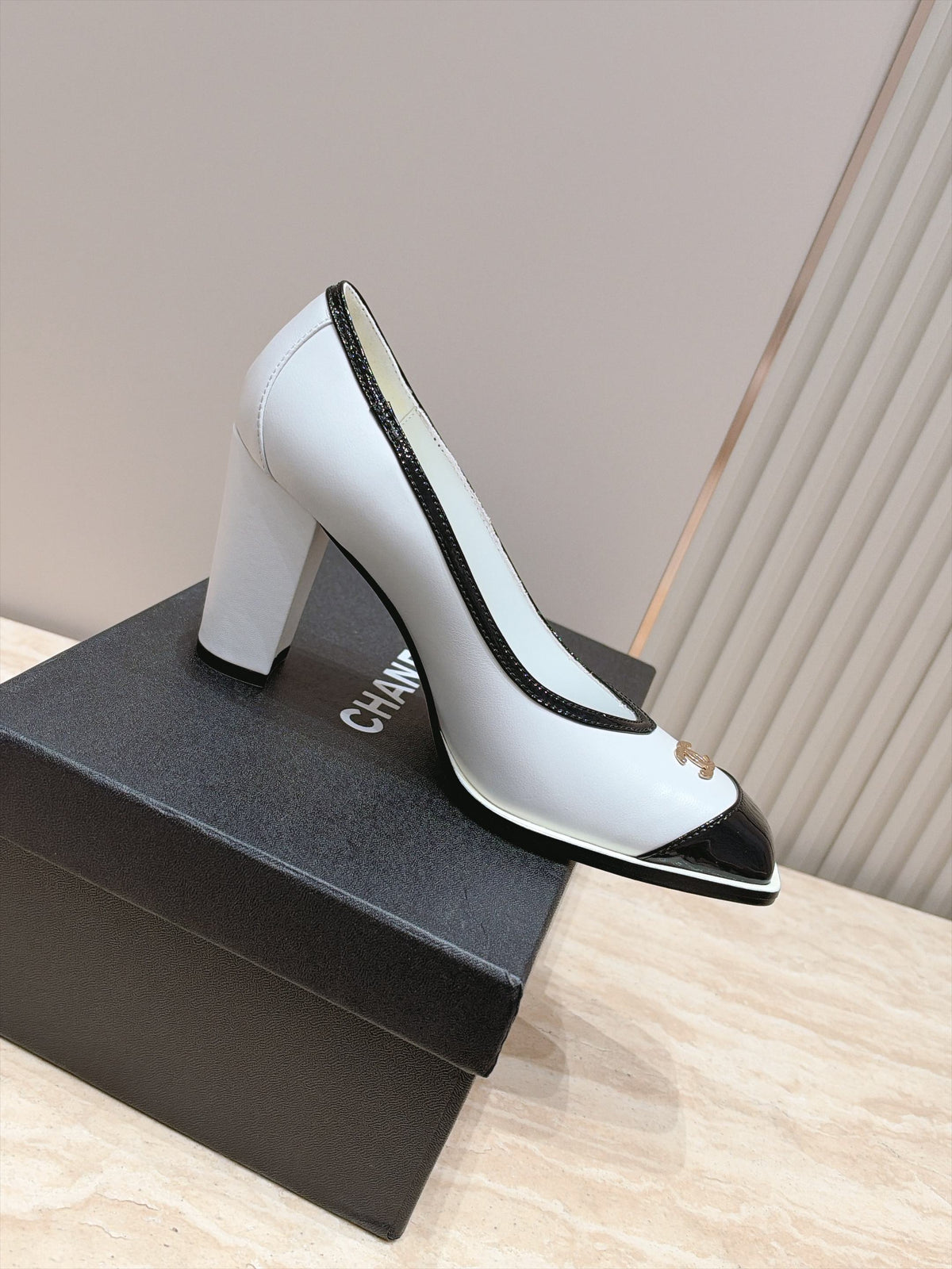 Chanel 2026 Block Heel Pumps White Leather 196231