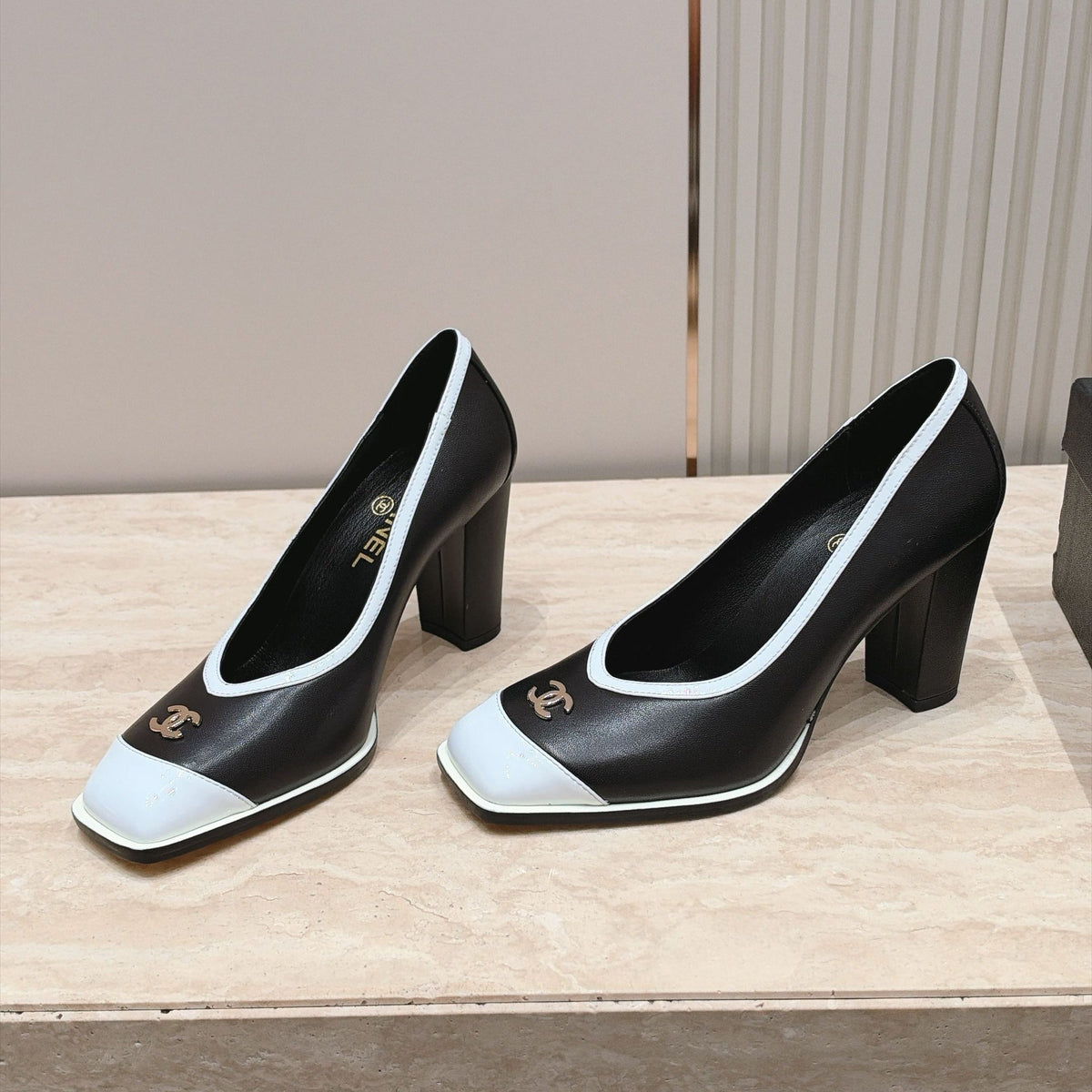 Chanel 2026 Block Heel Pumps Black Leather 196232
