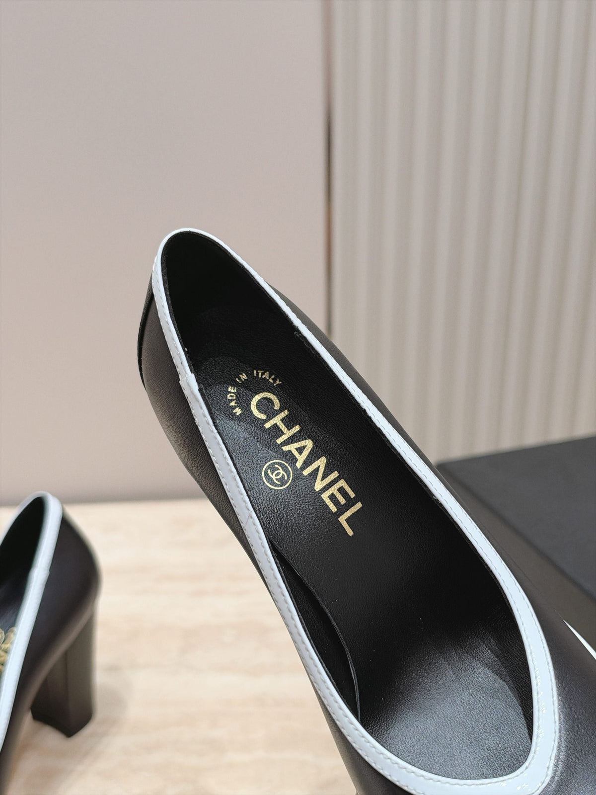 Chanel 2026 Block Heel Pumps Black Leather 196232
