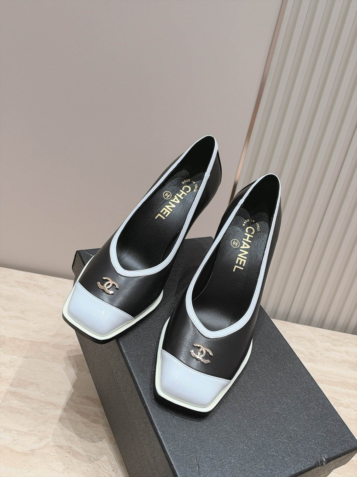 Chanel 2026 Block Heel Pumps Black Leather 196232