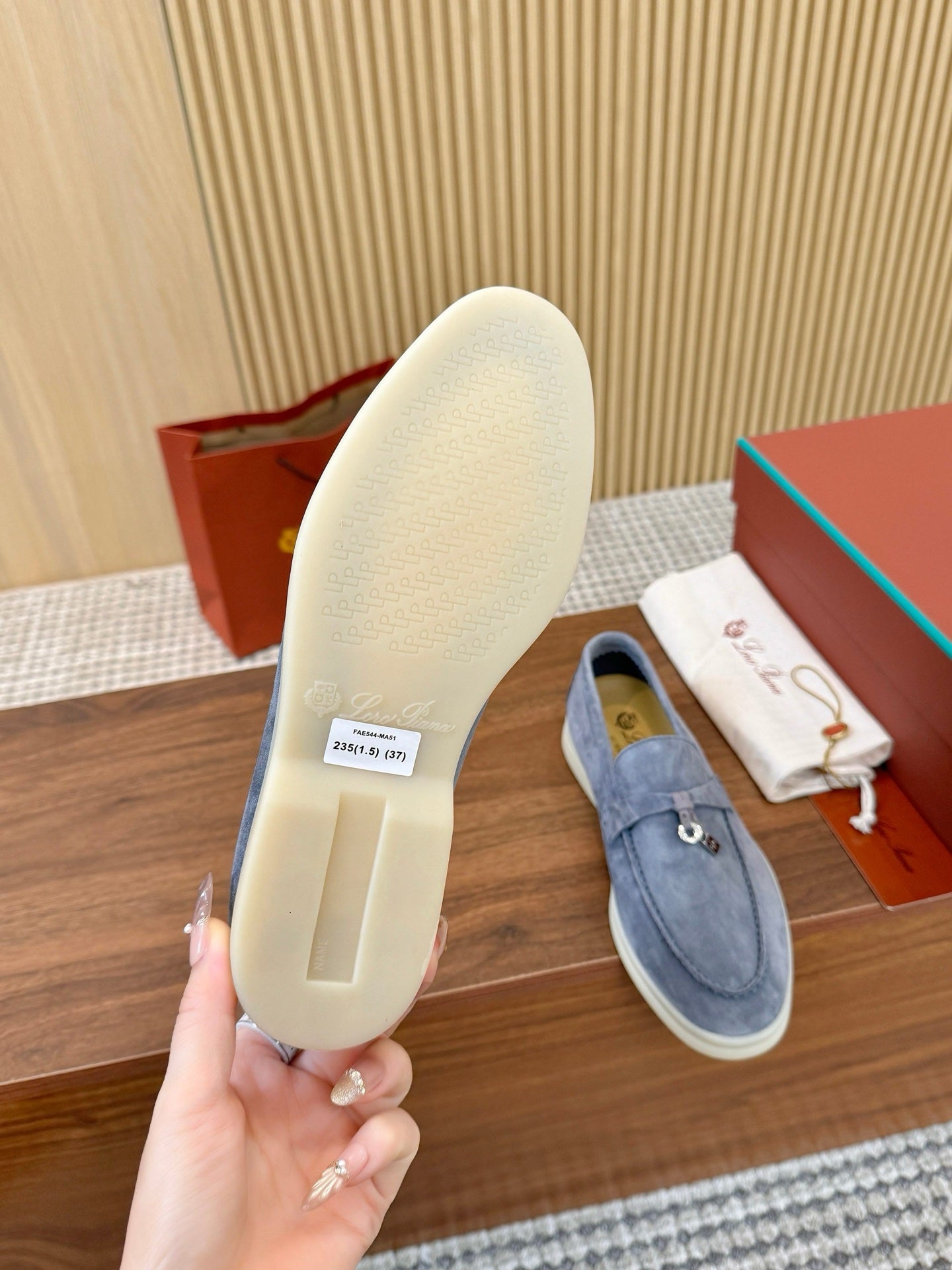 LP 26s Summer Charms Slipper Walk Suede 953314