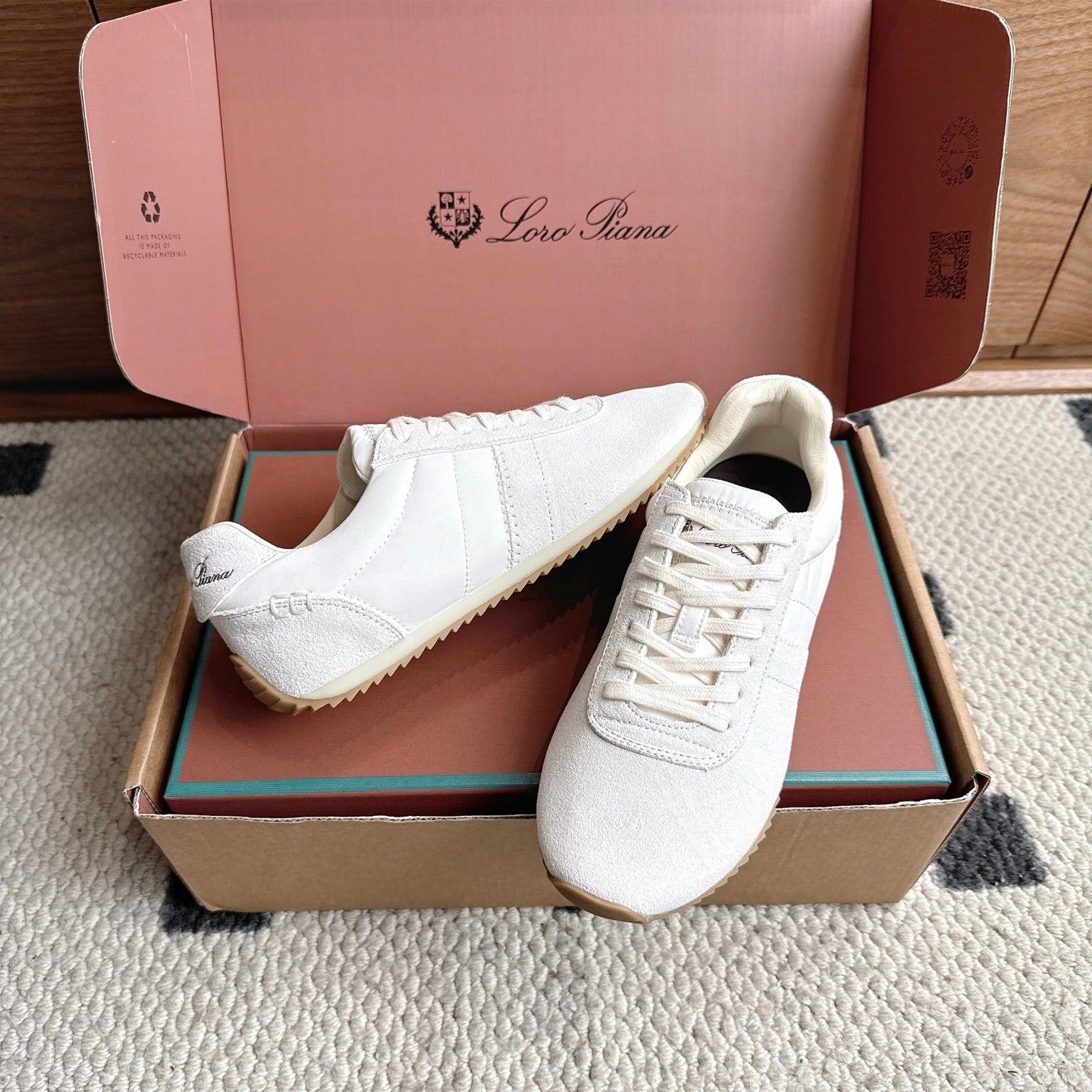 LP Fast Walk Sneaker White Suede 924589