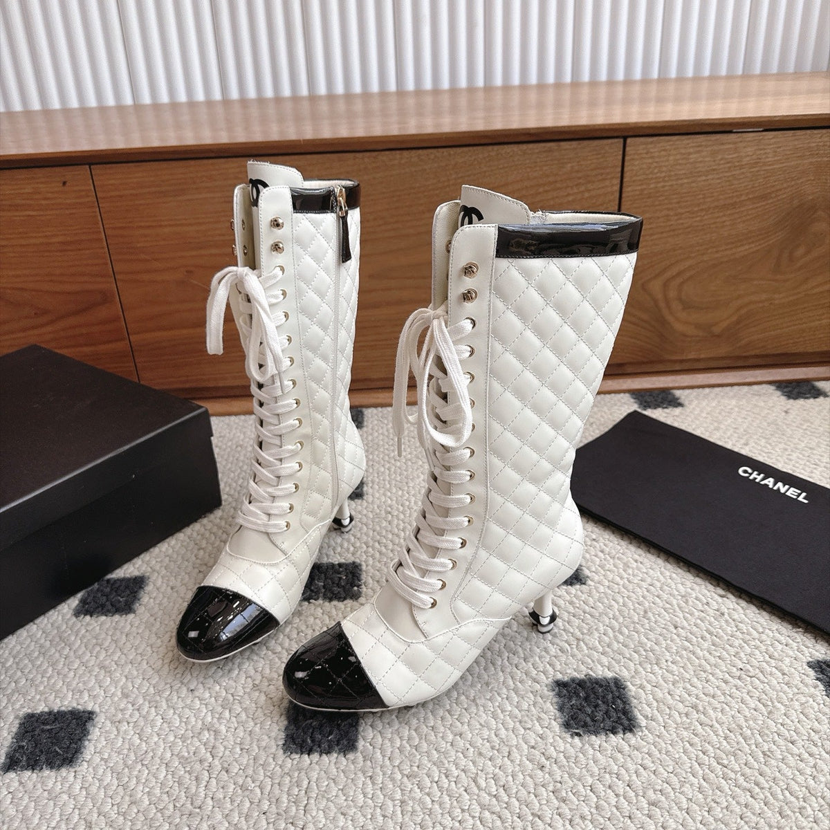 CC 26s Lace-Up Boots 6.5cm White Black Leather 118298