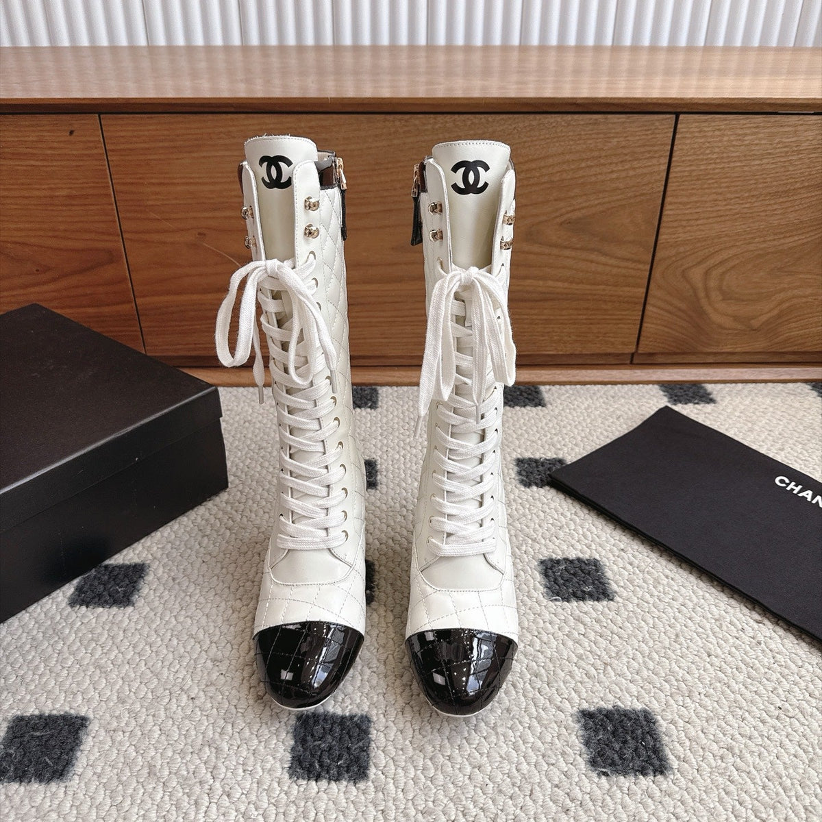 CC 26s Lace-Up Boots 6.5cm White Black Leather 118298