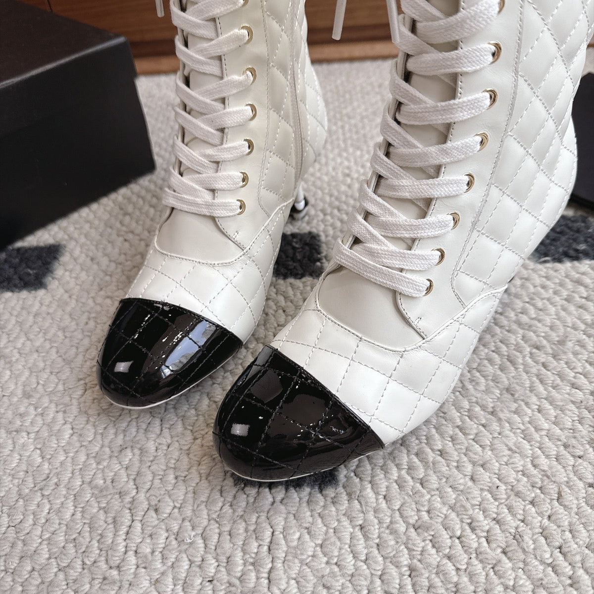CC 26s Lace-Up Boots 6.5cm White Black Leather 118298