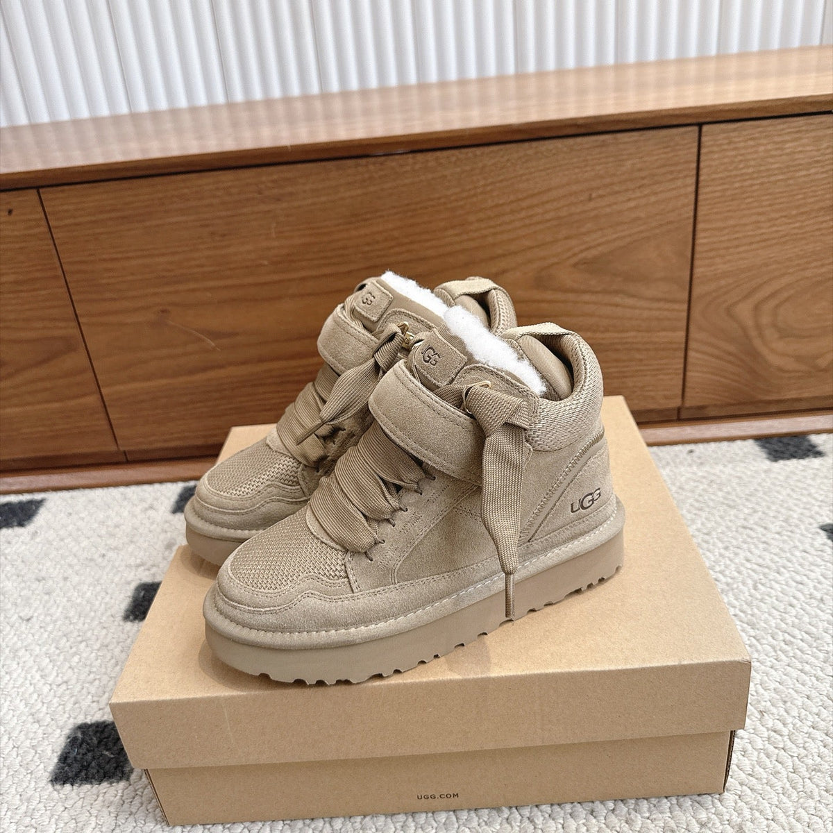 UGG 26s Boots 4cm Chestnut Suede Mesh 187139