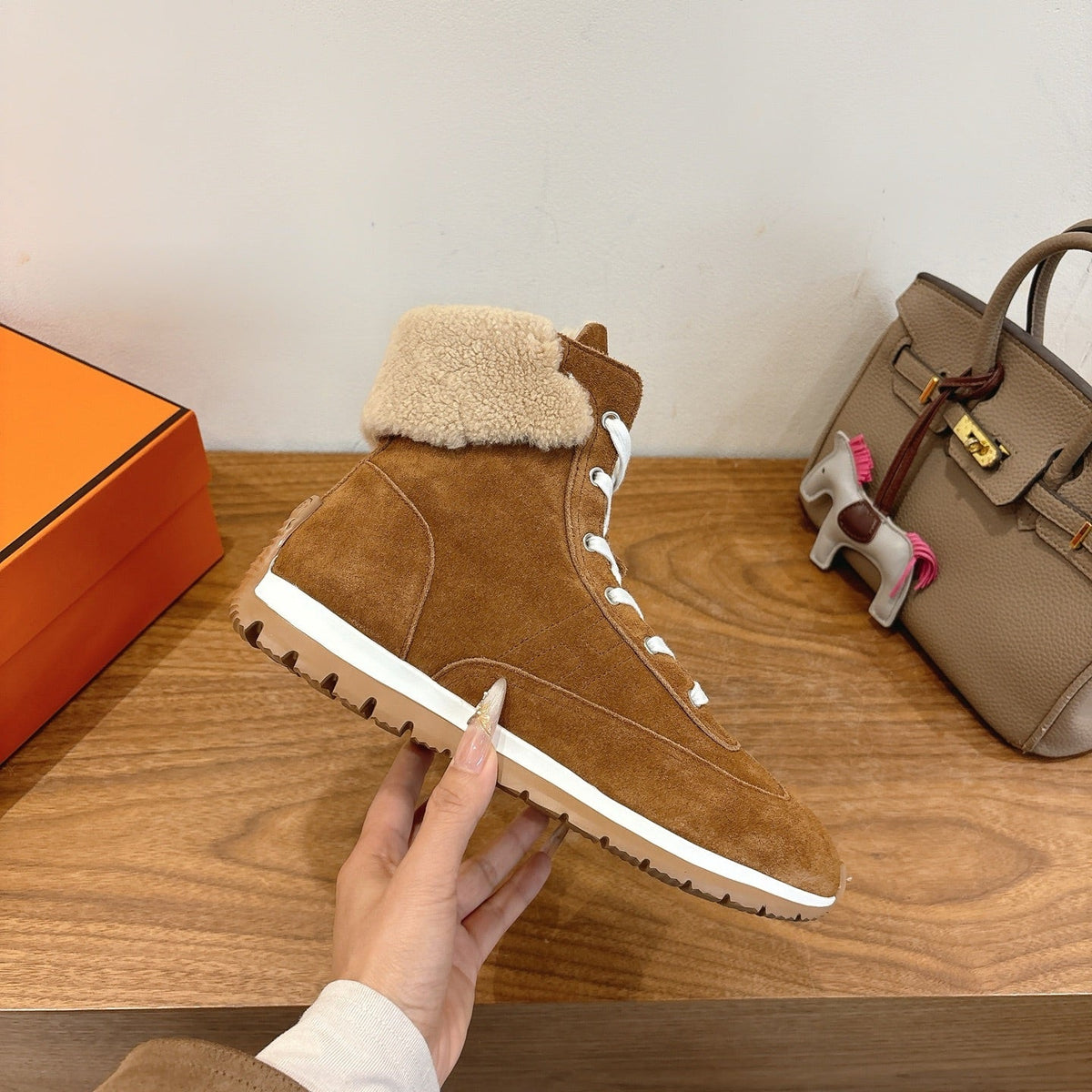 HM 26S Lieva Sneakers 3cm Tan Suede Shearling 110597