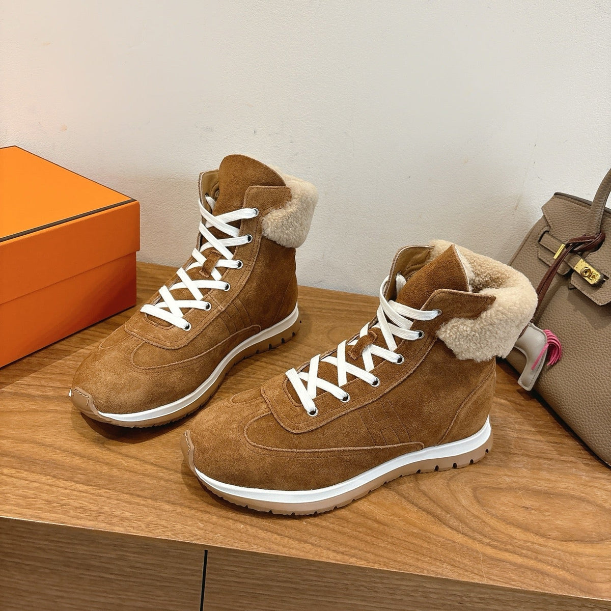 HM 26S Lieva Sneakers 3cm Tan Suede Shearling 110597
