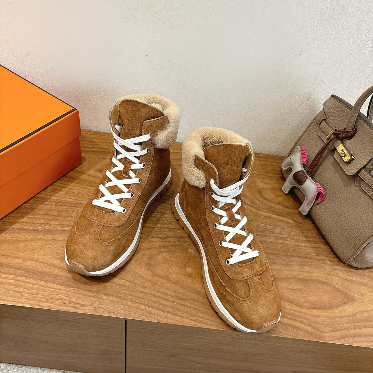 HM 26S Lieva Sneakers 3cm Tan Suede Shearling 110597