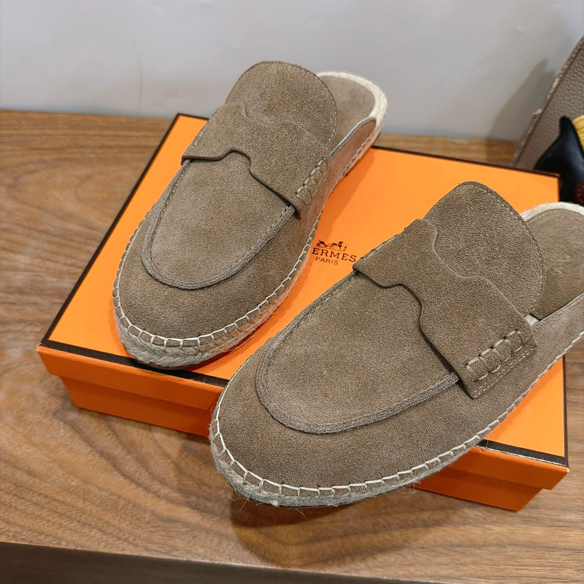 HM 26s Nil Espadrilles 1.5cm Taupe Suede 171343