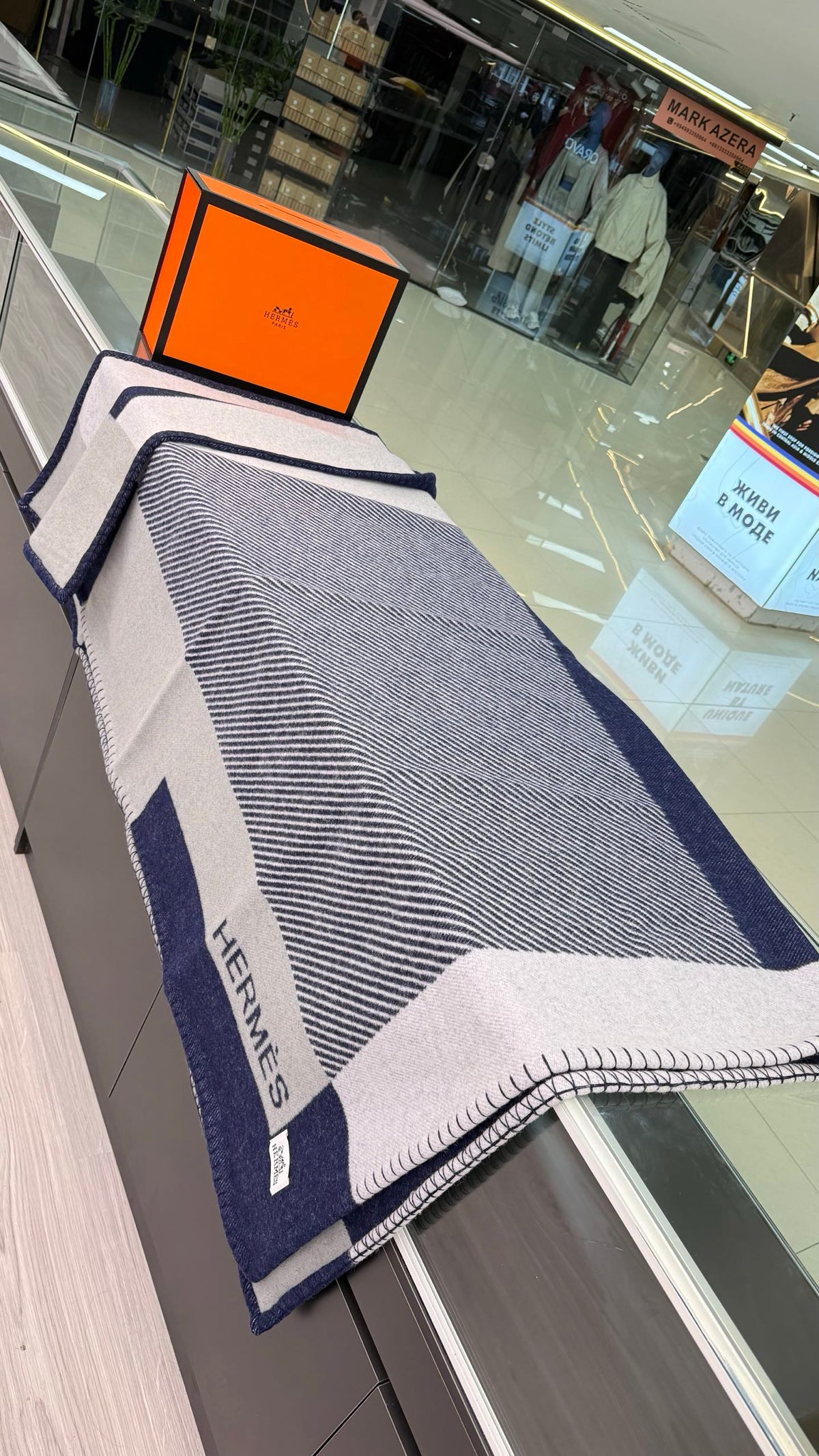 Hermes 26s Riviera Blanket 144x200cm Bleu Wool 528125