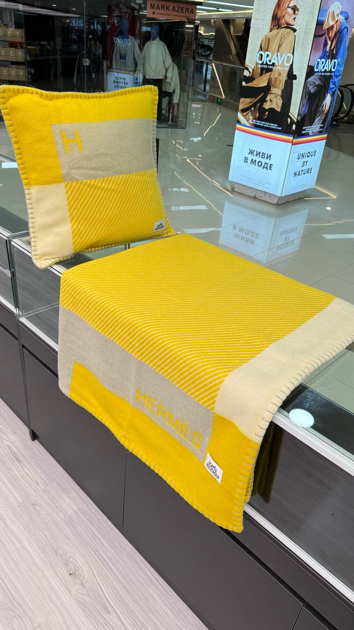 Hermes 26s Riviera Blanket 144x200cm Yellow Wool 528126