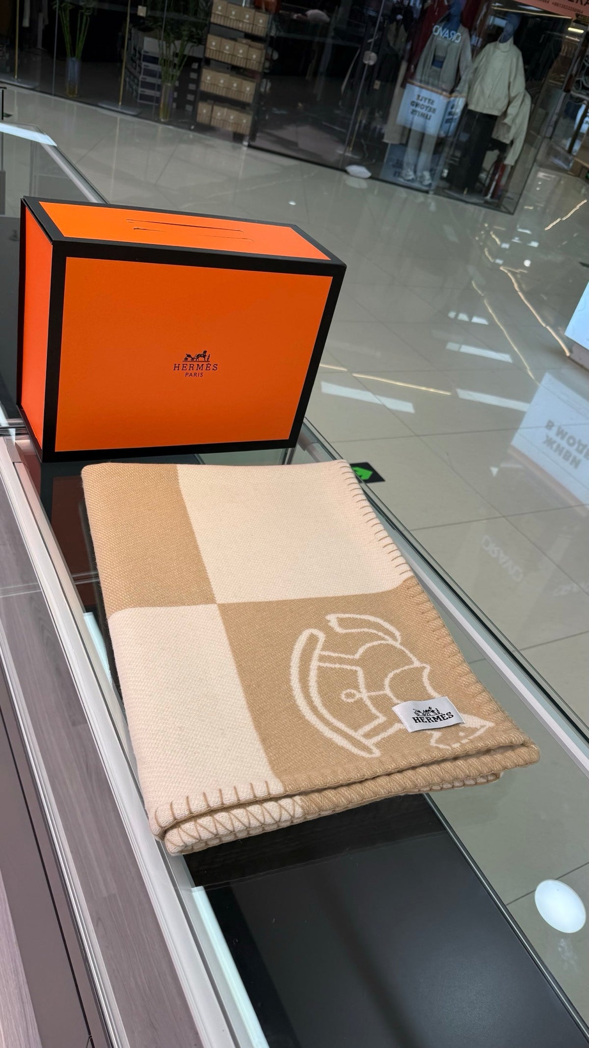 Hermes 26s Adada Avalon Blanket Khaki 528163