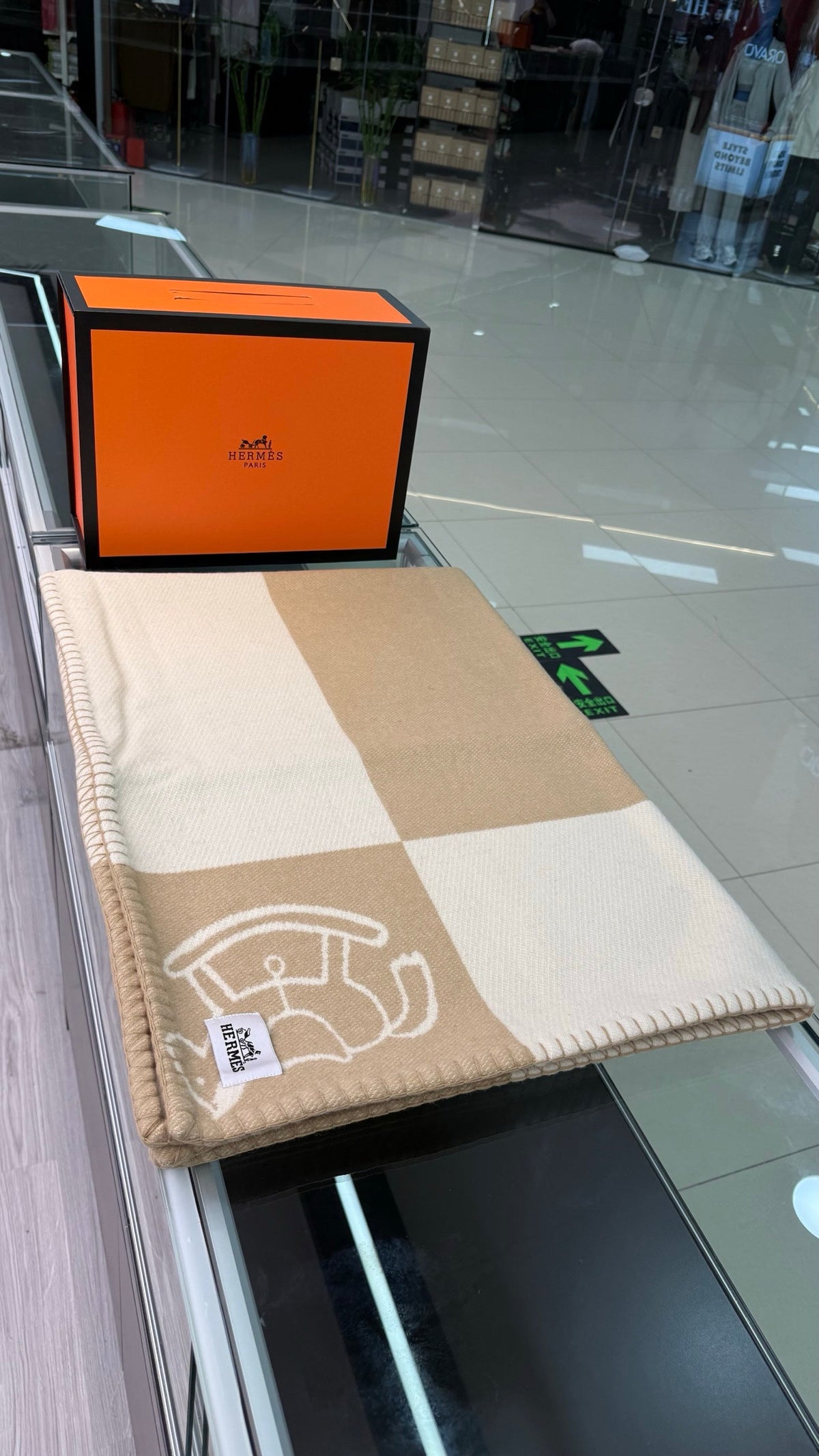 Hermes 26s Adada Avalon Blanket Khaki 528163