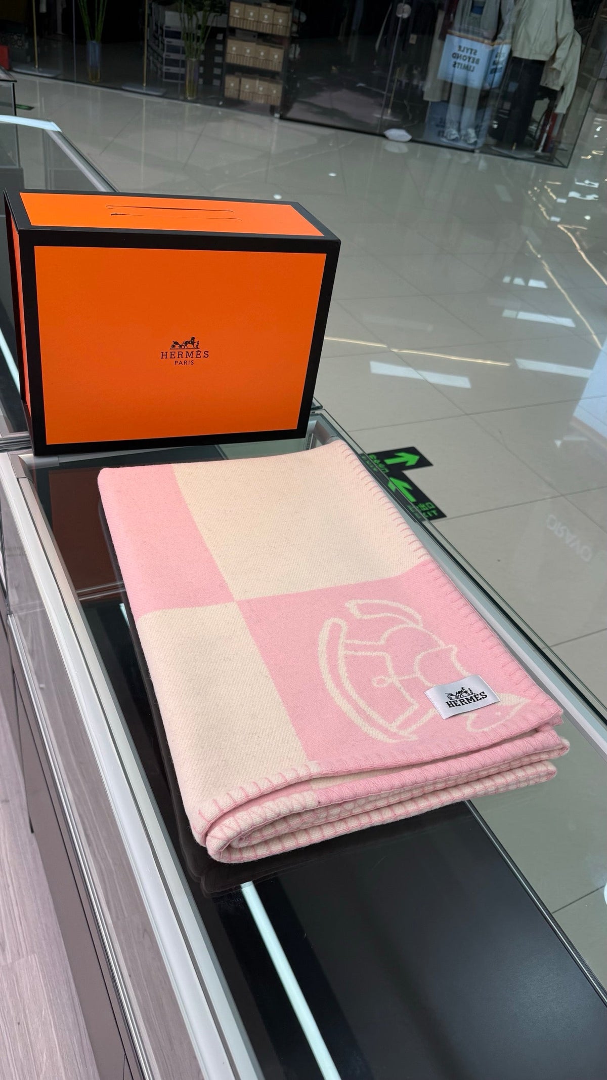Hermes 26s Adada Avalon Blanket Pink 528166