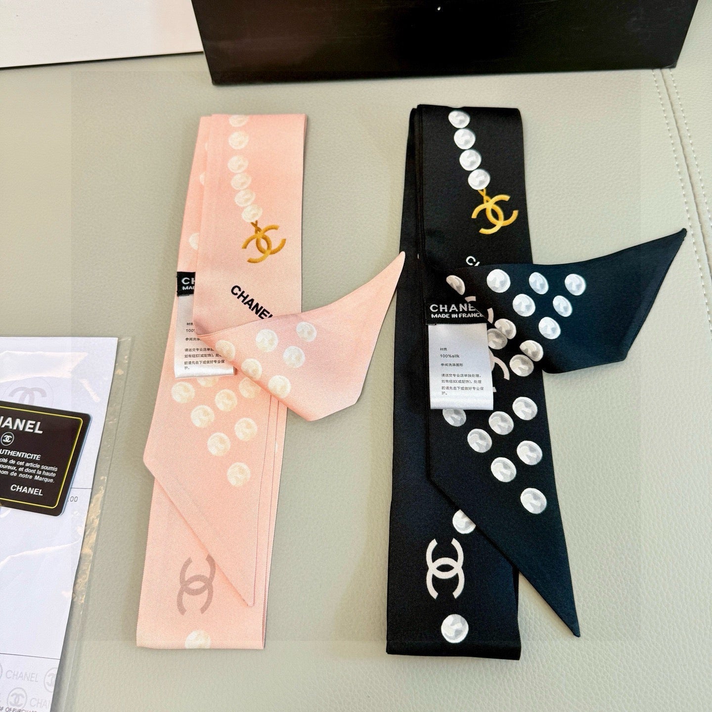 CC Twilly Mini Scarf 120cm Black White Mulberry Silk 949113