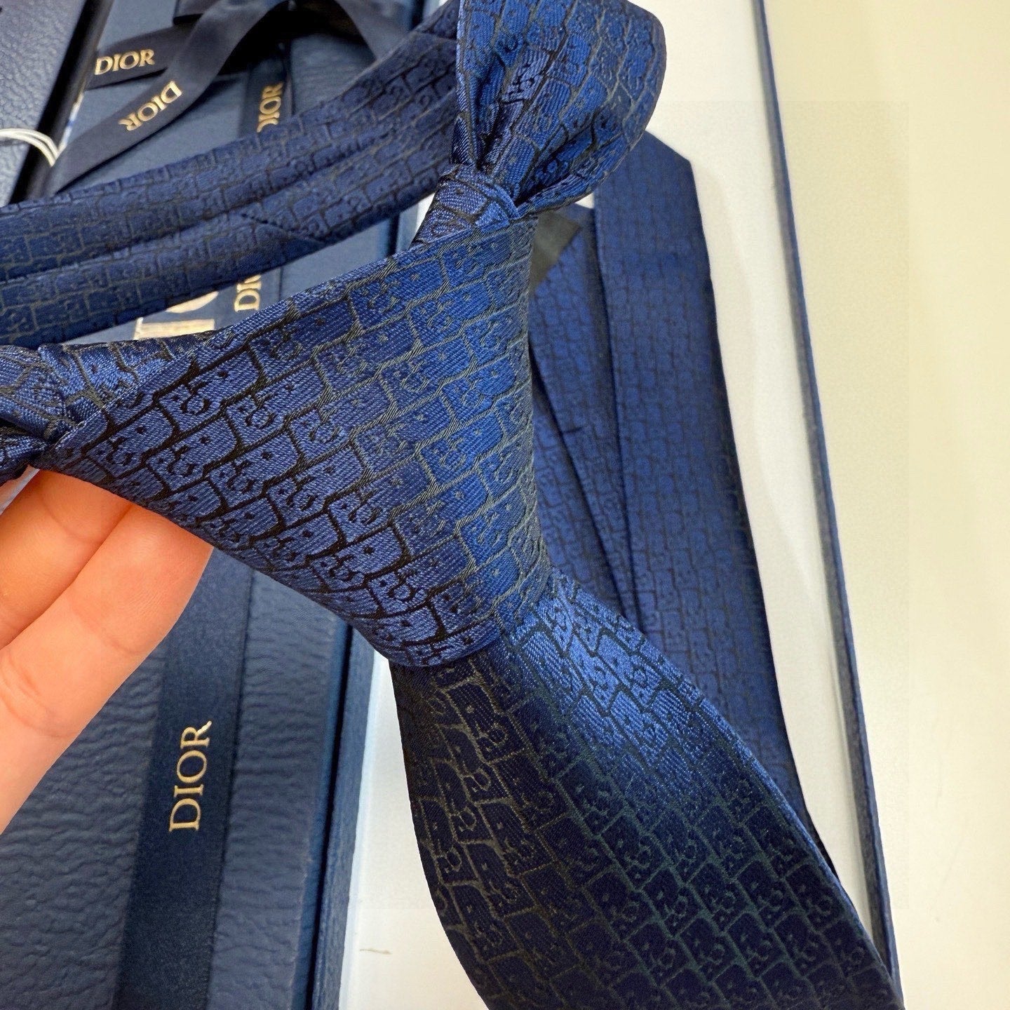 CD Tie Dark Blue Silk 330079