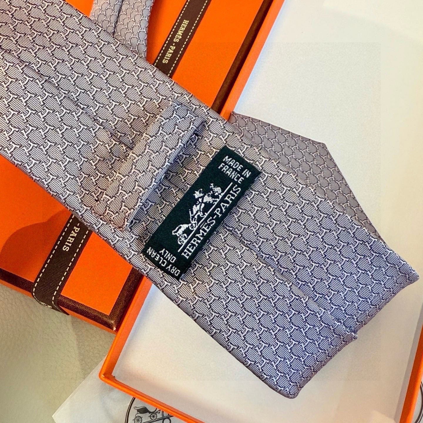 HM  Hilario Tie Light Purple Twill Silk 209998