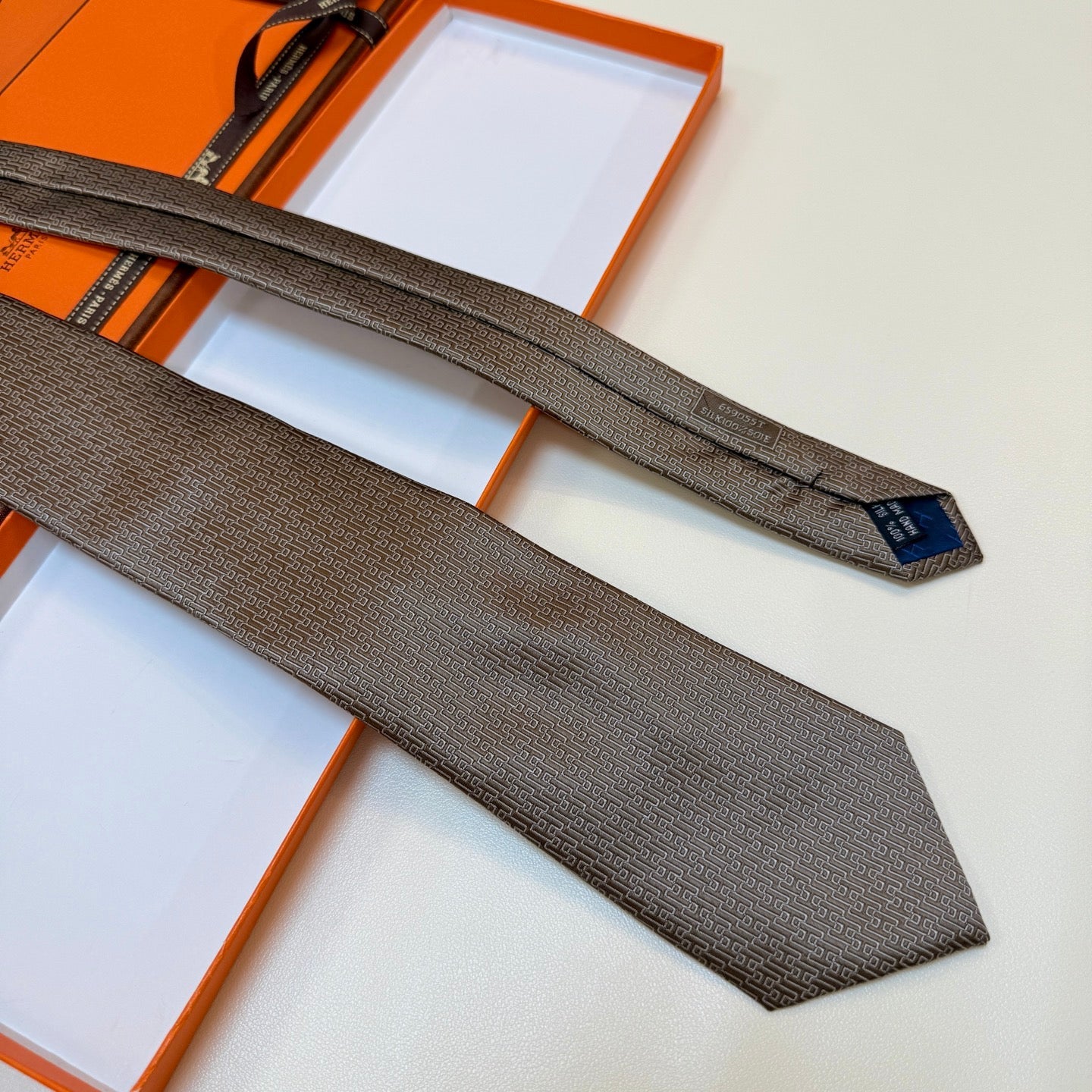 HM Tie Taupe Twill Silk 327133