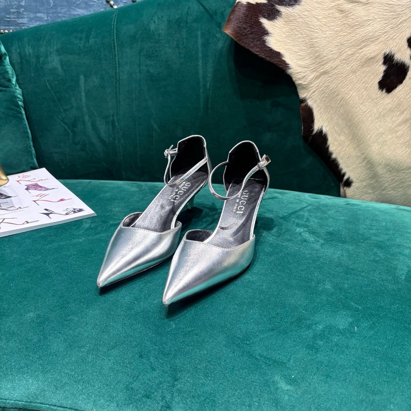 GG Bombshell Pump Sliver Laminated Leather 741248
