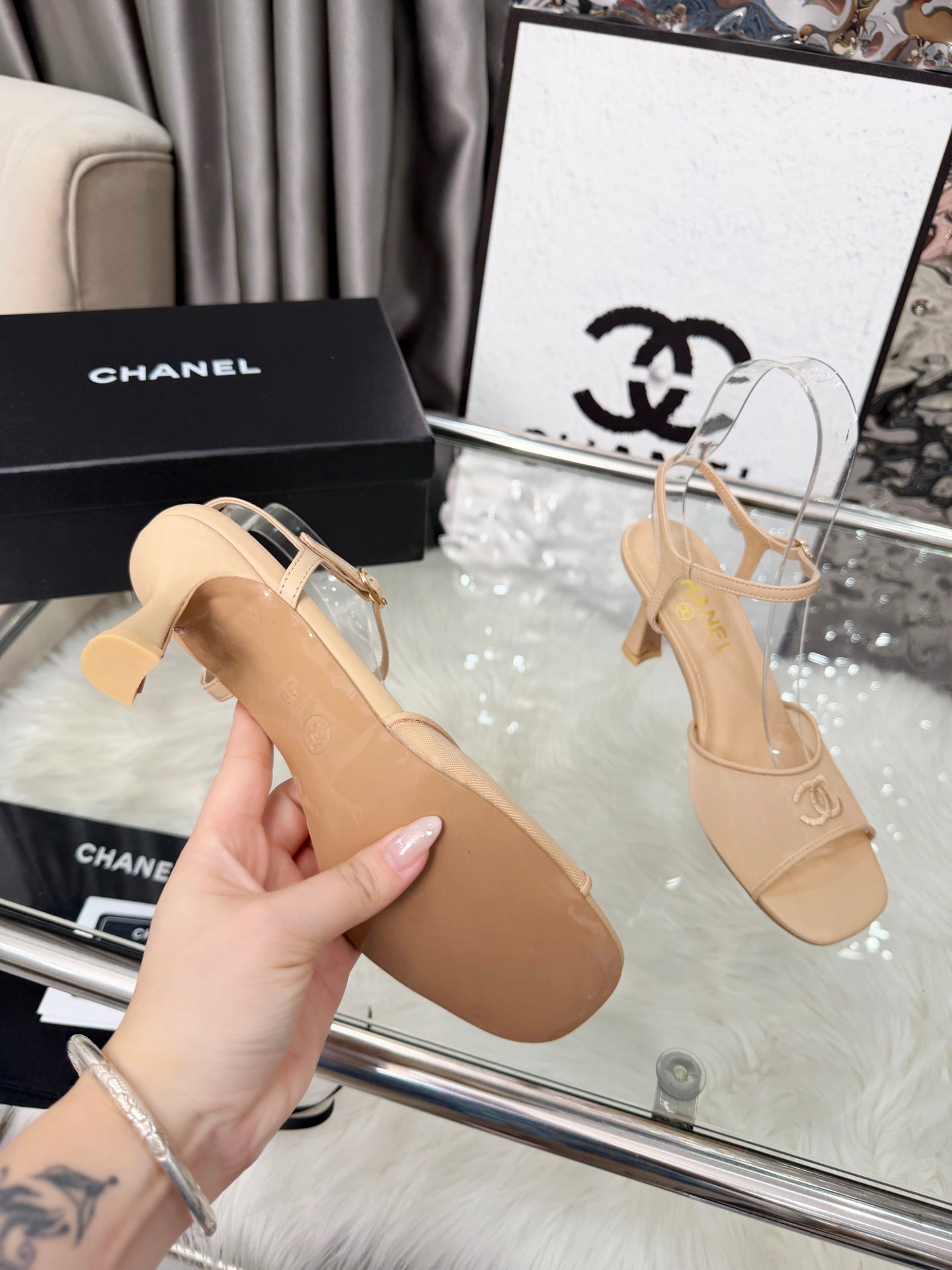 CC 2026B Métiers d'Art Sandals Beige Mesh Leather 970172