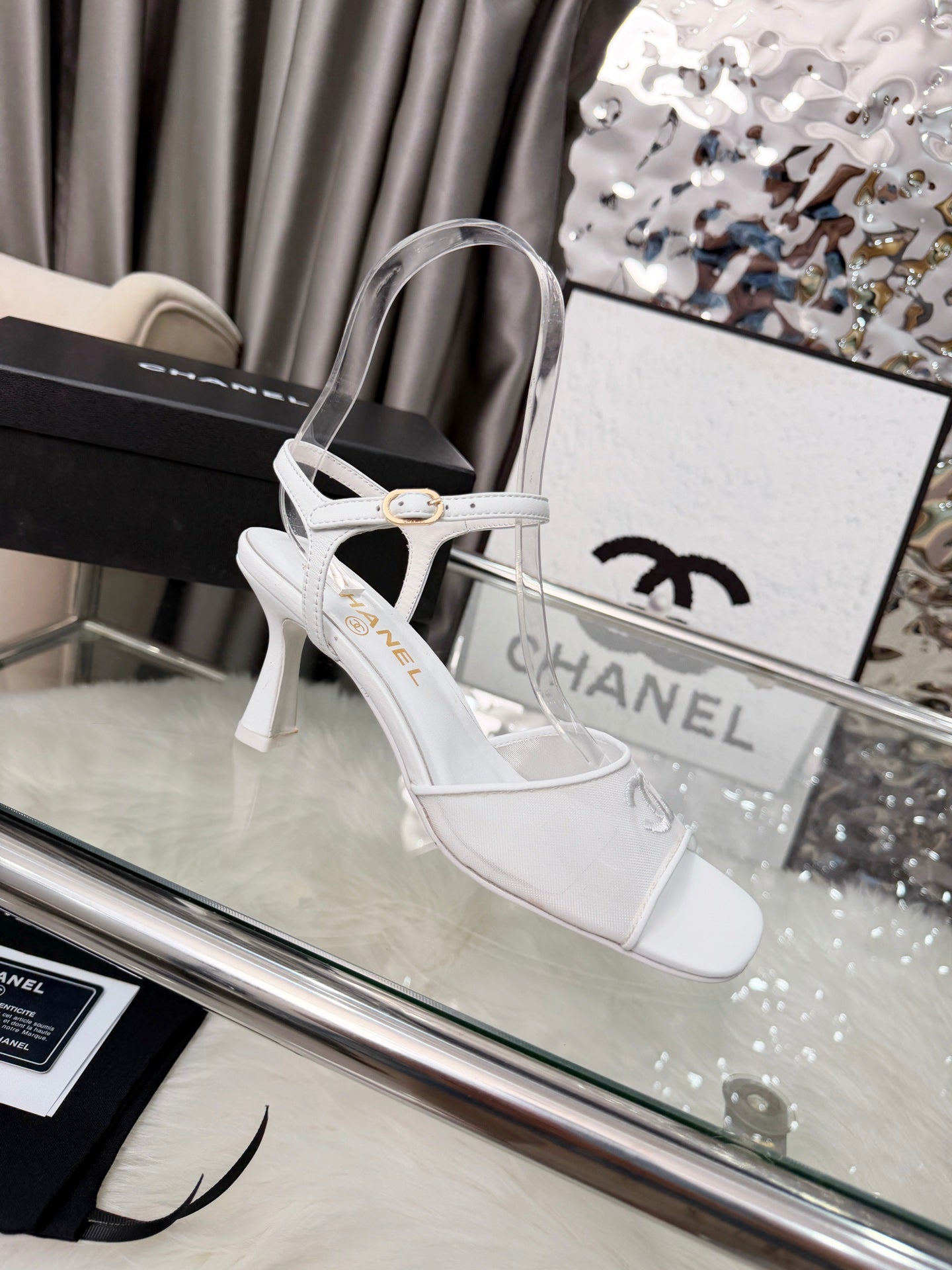 CC 2026B Métiers d'Art Sandals White Mesh Leather 970173